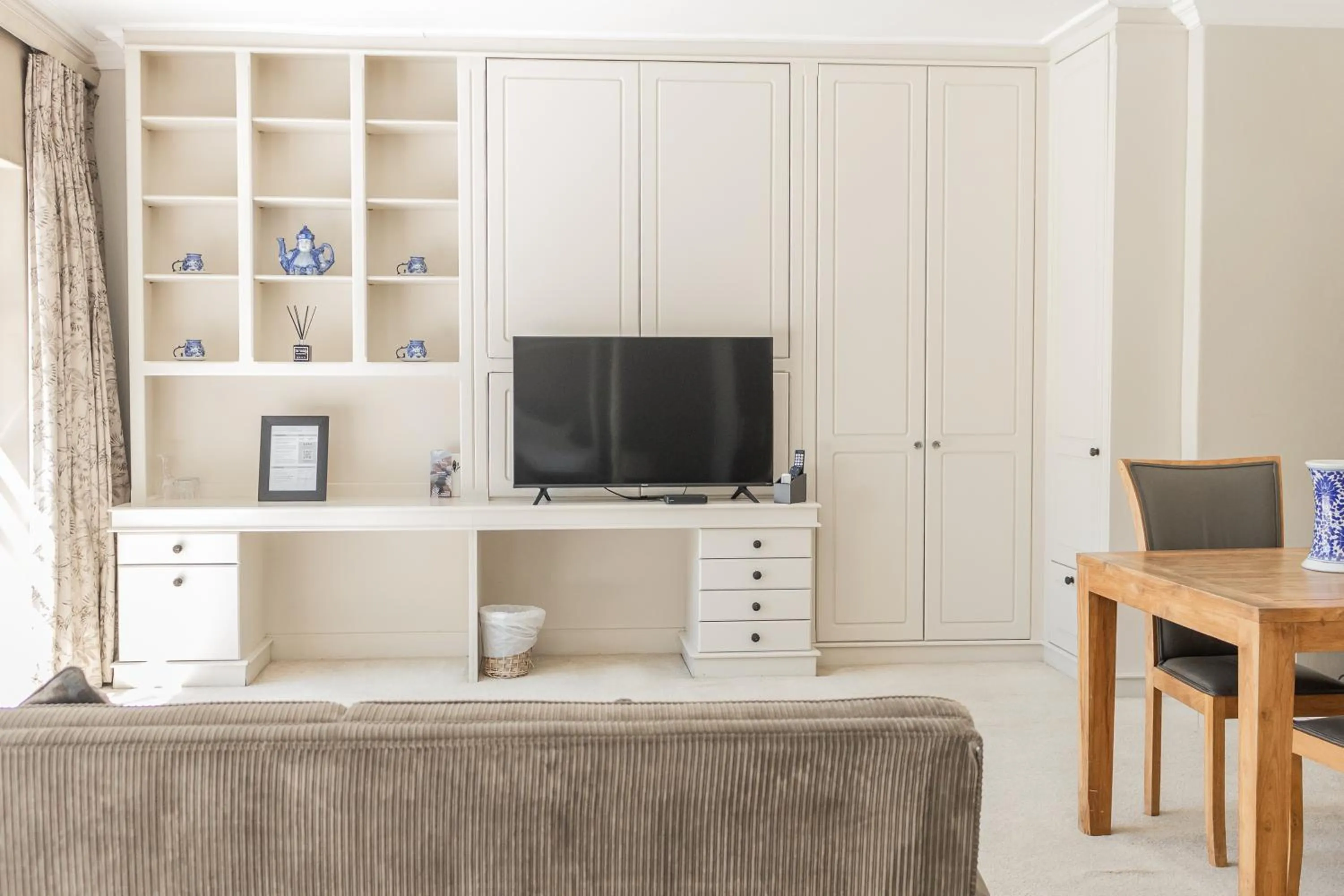 TV and multimedia in The Wesley Boutique Hotel & Spa