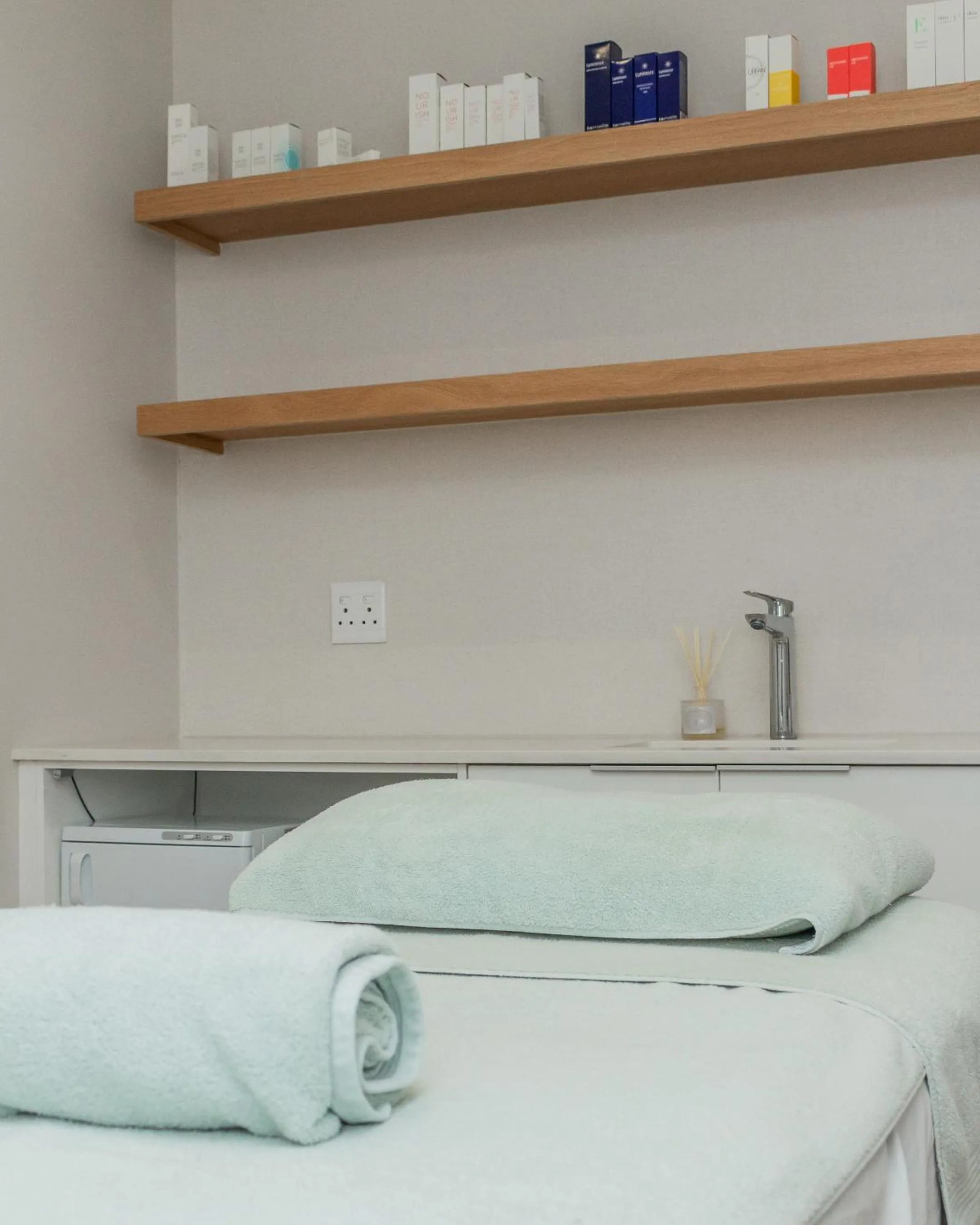 Spa and wellness centre/facilities, Bed in The Wesley Boutique Hotel & Spa