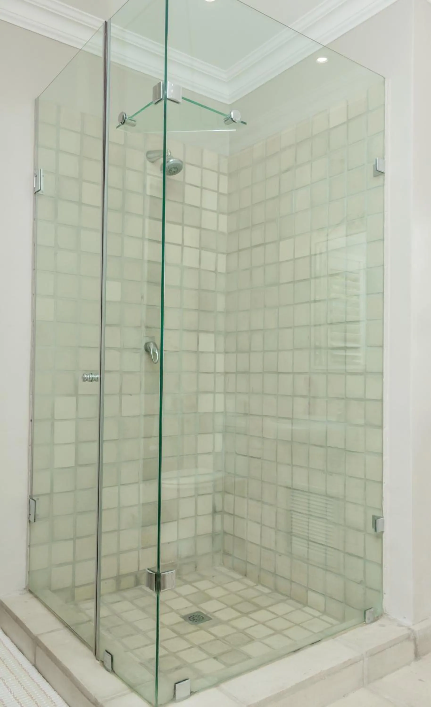 Shower in The Wesley Boutique Hotel & Spa