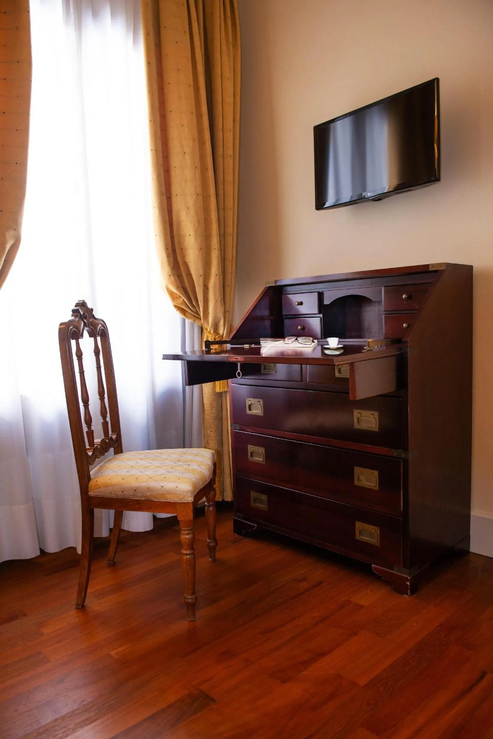 furniture in Hotel Agli Alboretti