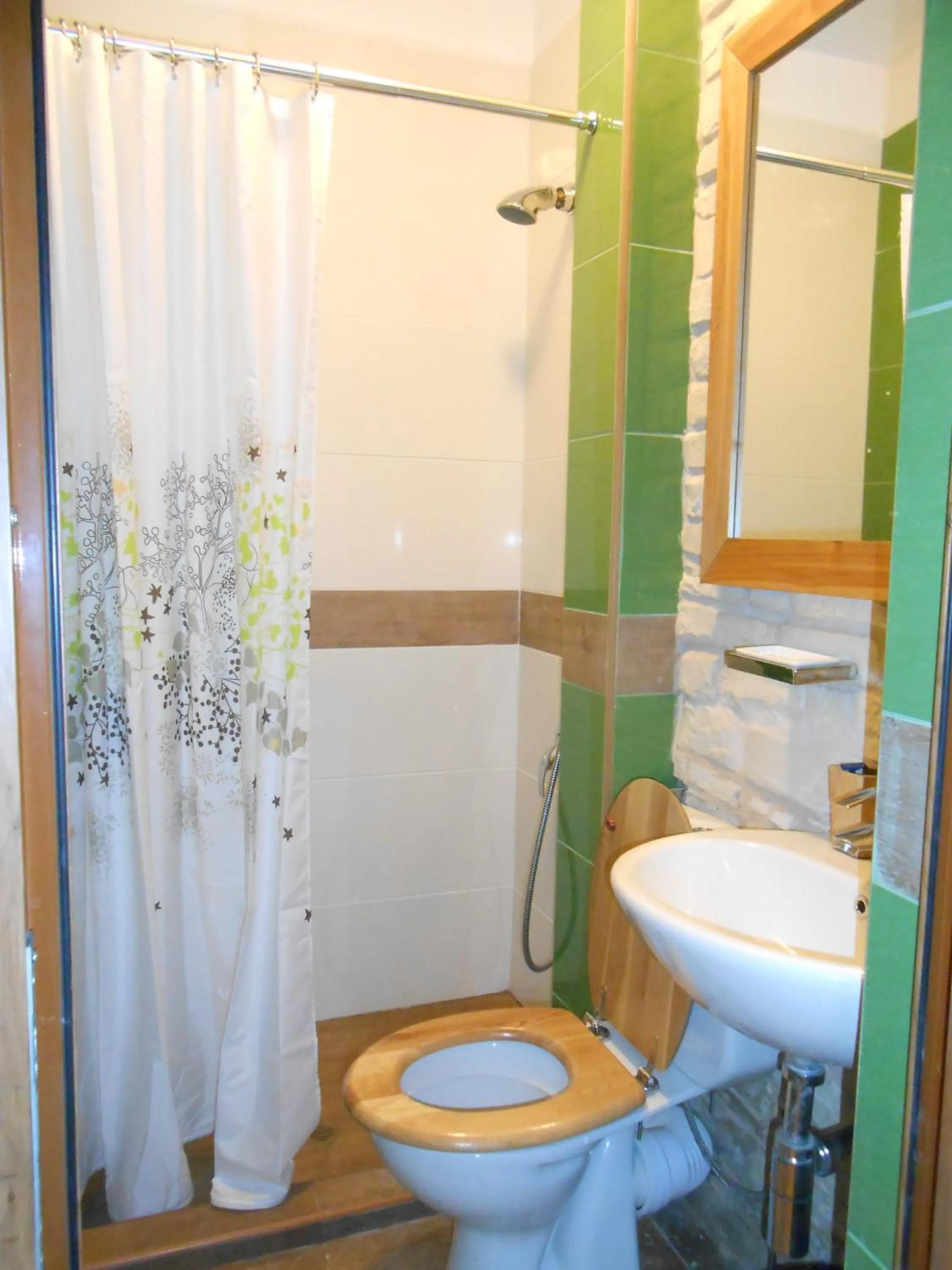 Shower in Orient Express Guest House