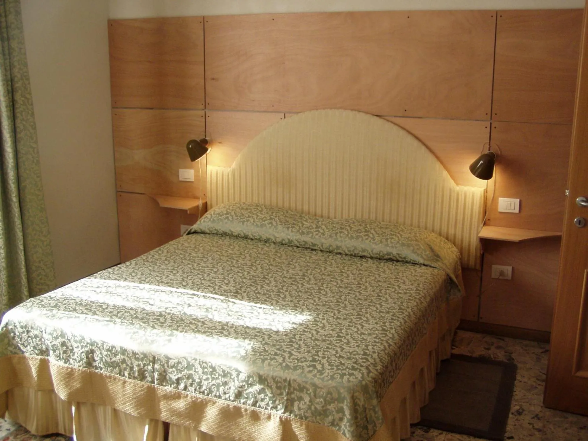 Photo of the whole room, Bed in b&b allo squero
