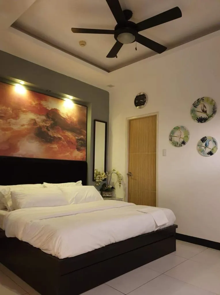 Bed in Luxurious Family Room Pico de Loro