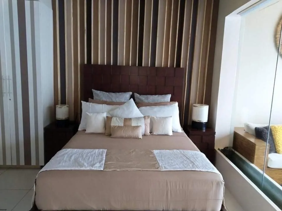 Bed in Luxurious Family Room Pico de Loro