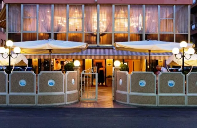 Facade/entrance in Hotel Losanna Cervia