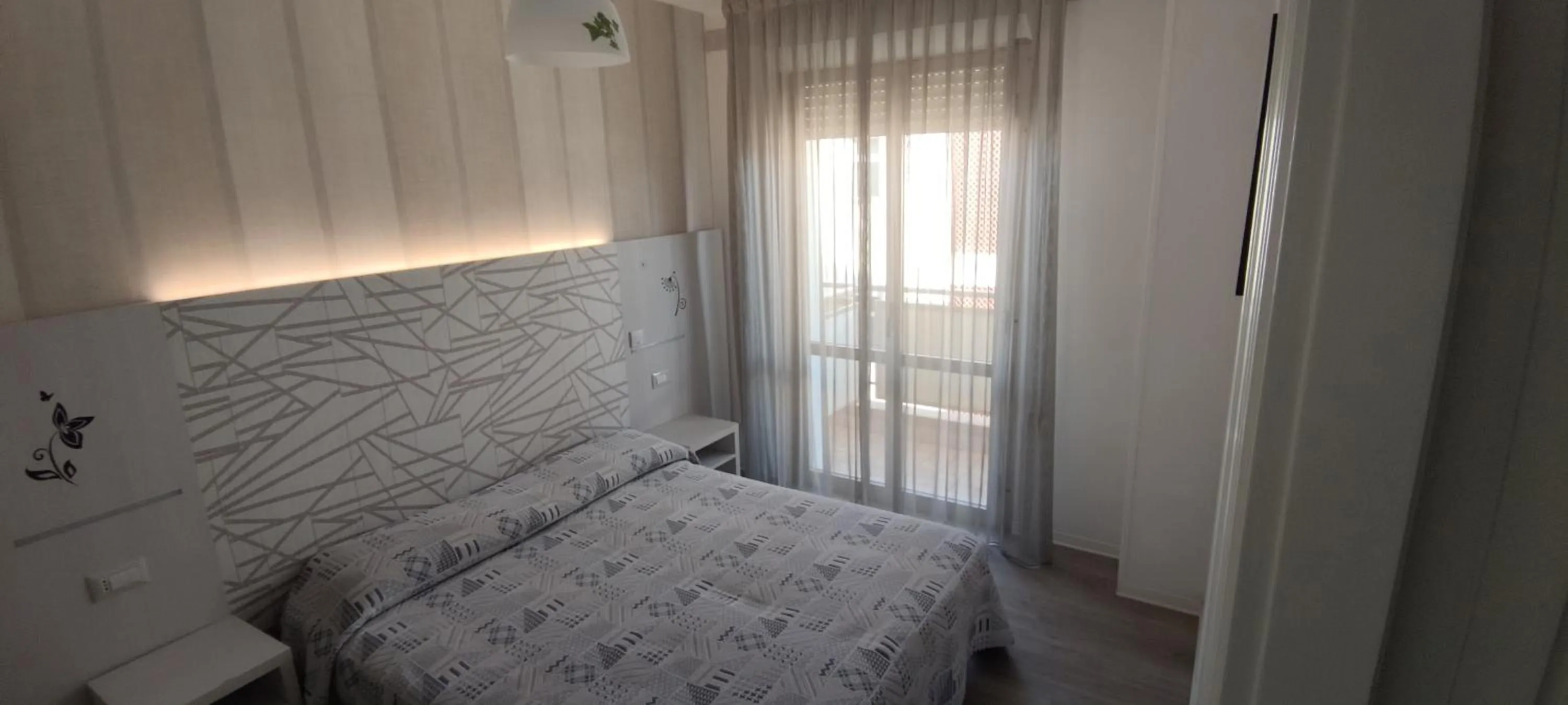 Bedroom, Bed in Hotel Losanna Cervia