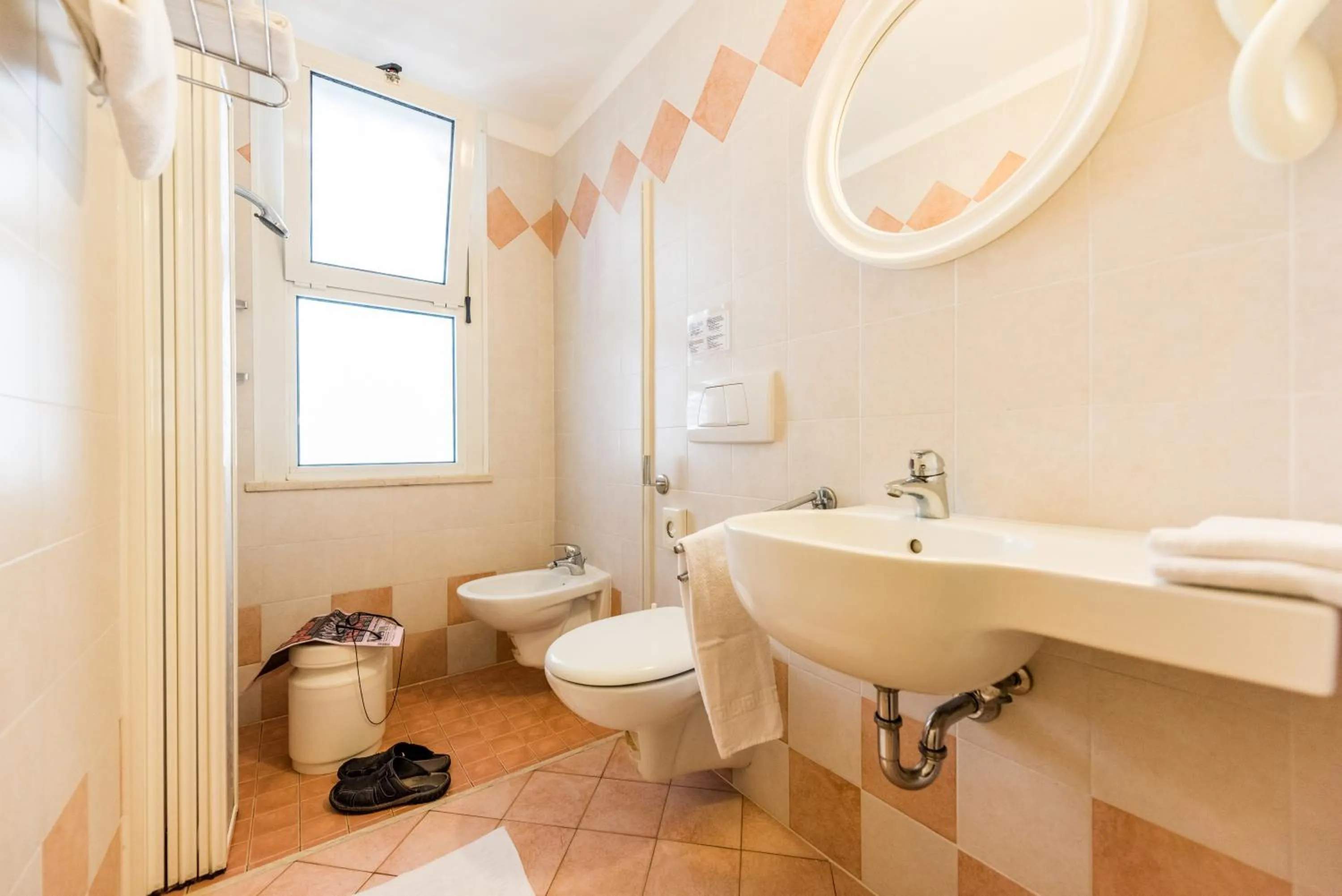 Bathroom in Hotel Losanna Cervia