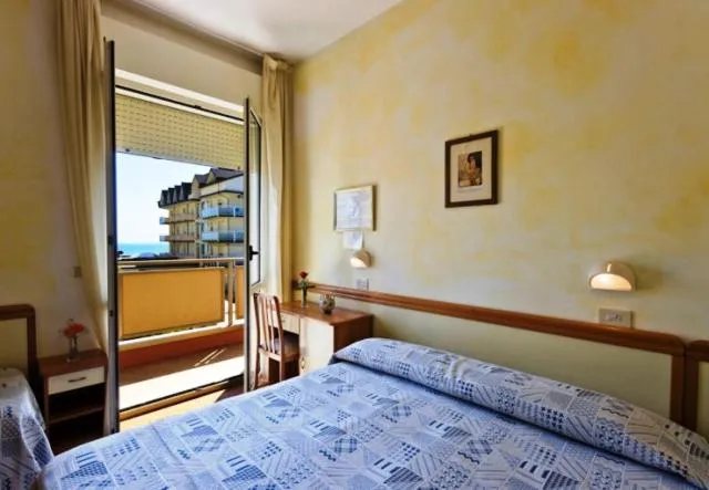 Bedroom, Bed in Hotel Losanna Cervia