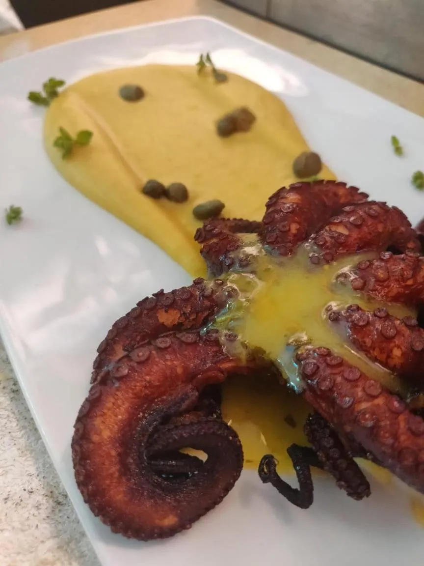 Food and drinks in Alfa Hotel