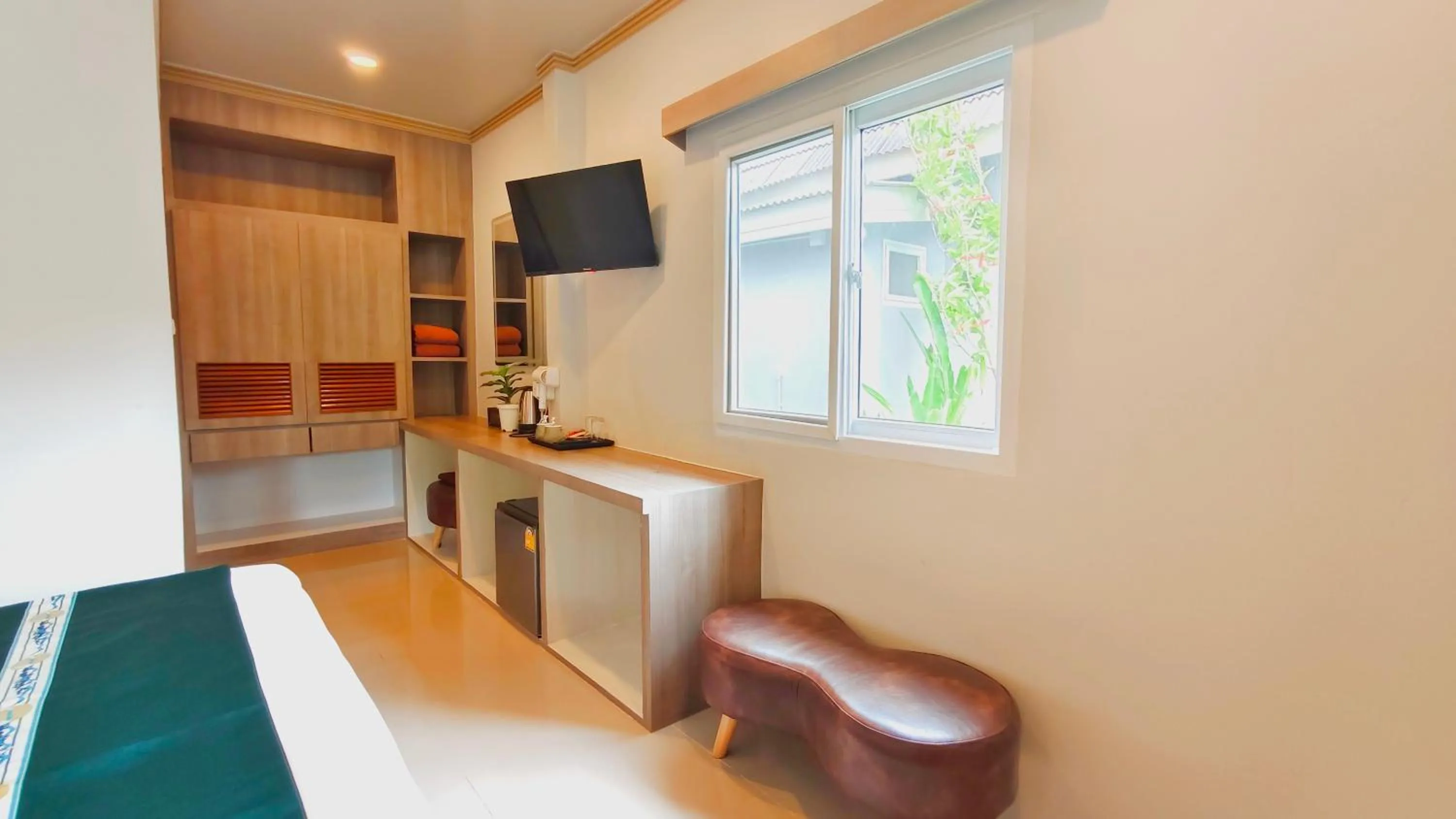 Photo of the whole room, Bed in Diamond Cave Resort