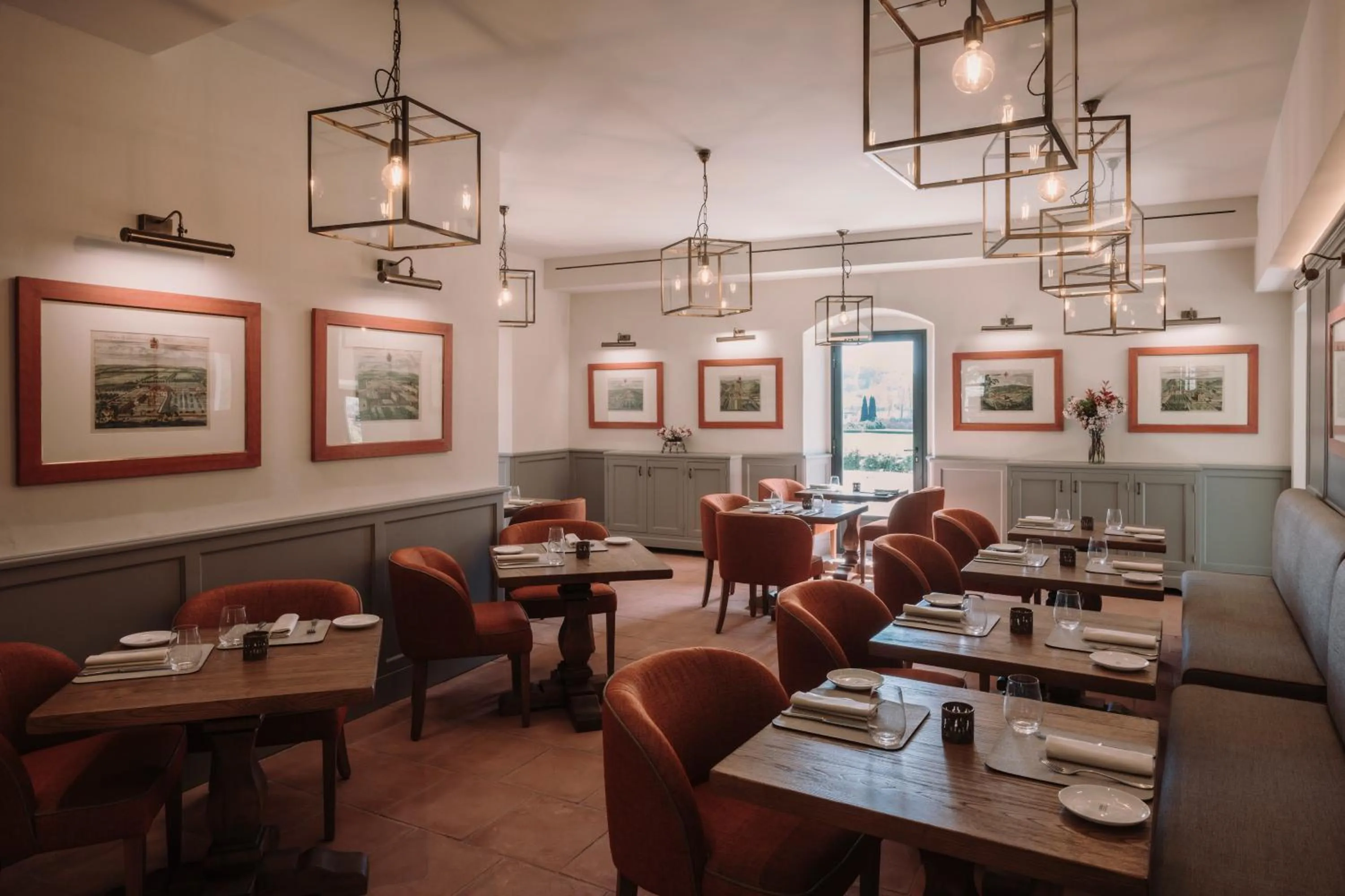 Restaurant/places to eat in Viesca Toscana Suites & Villas