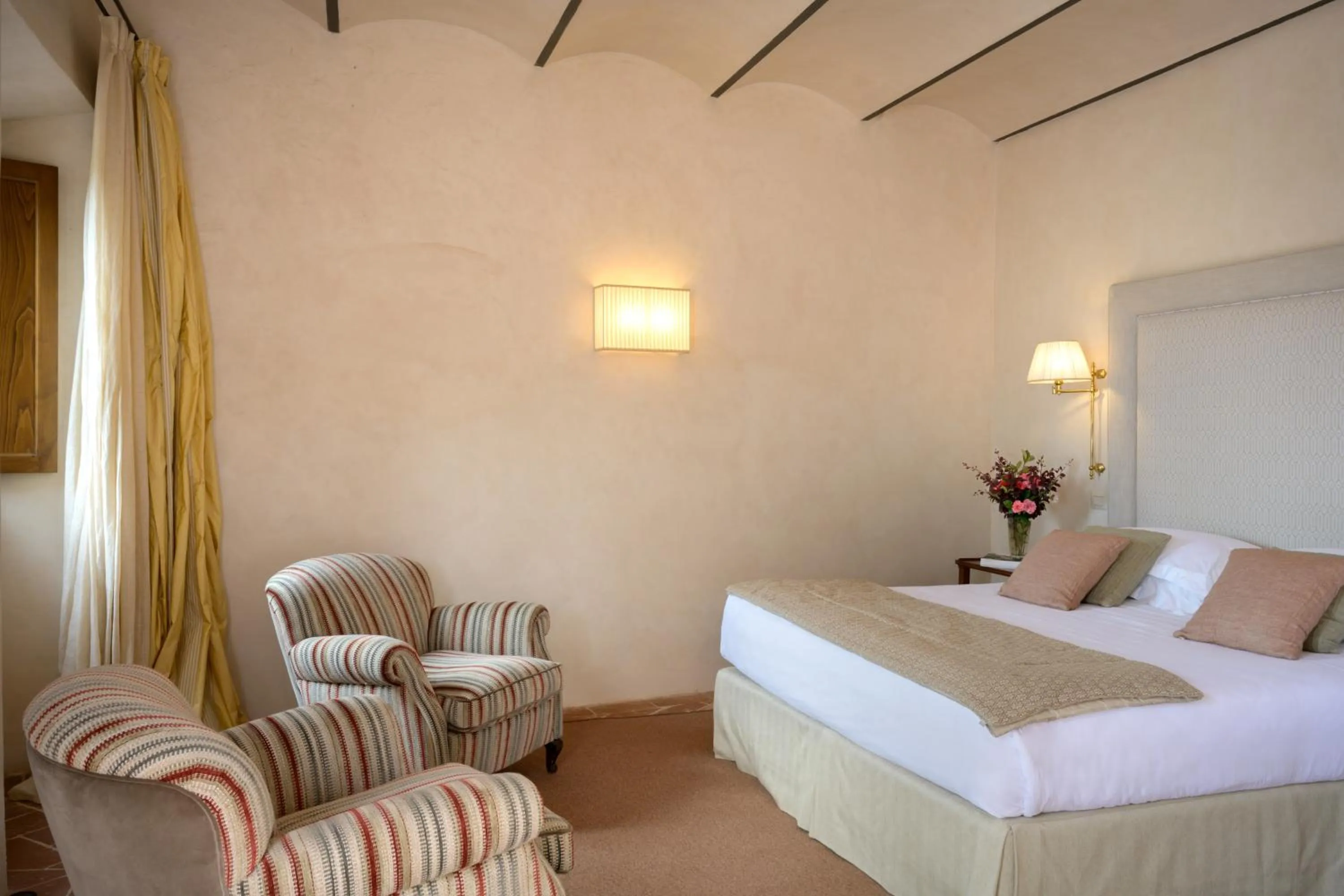 View (from property/room), Bed in Viesca Toscana Suites & Villas