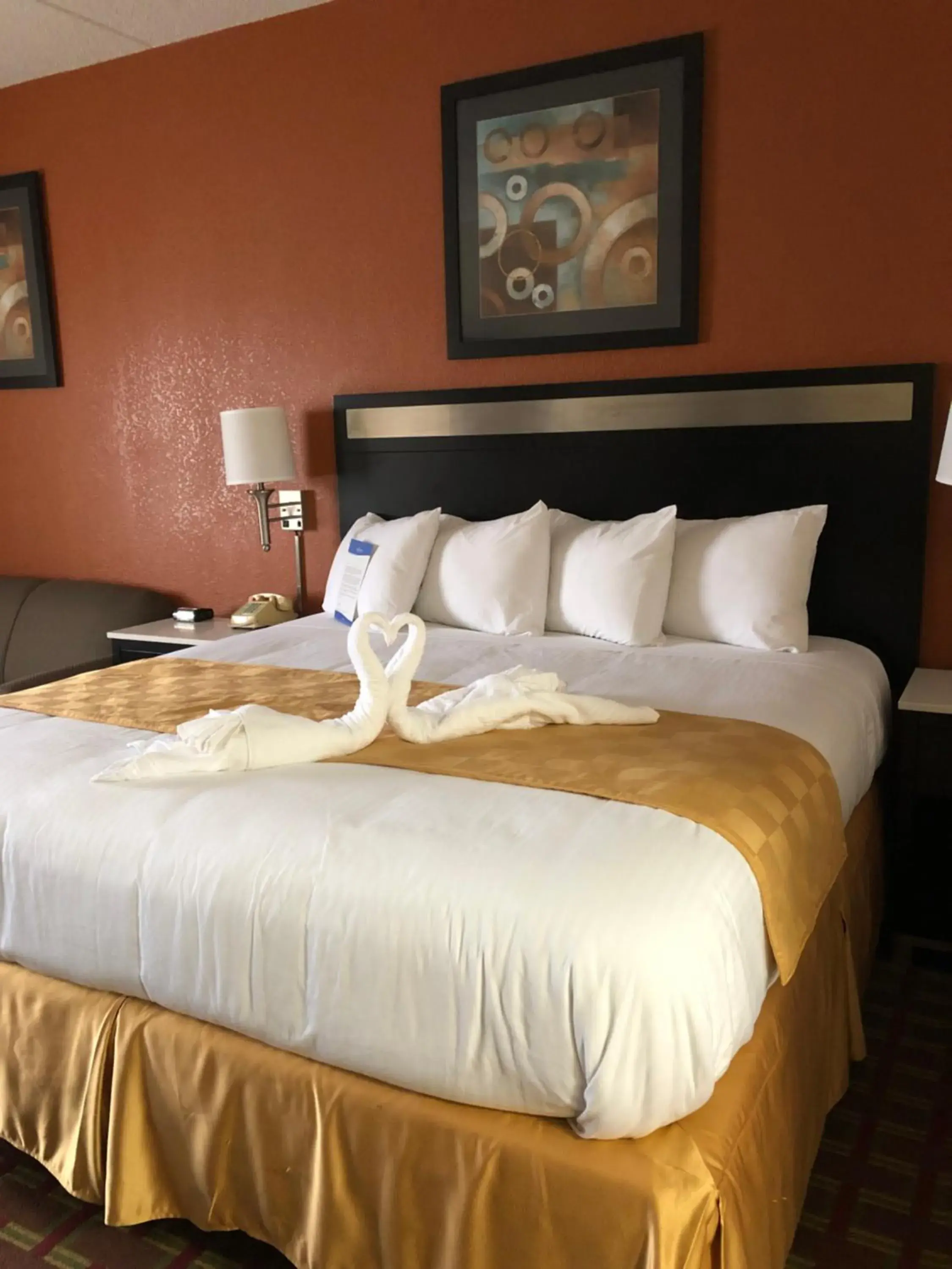 King Room - Disability Access/Non-Smoking in Baymont by Wyndham Cincinnati Sharonville King Room - Disability Access/Non-Smoking in Baymont by Wyndham Cincinnati Sharonville