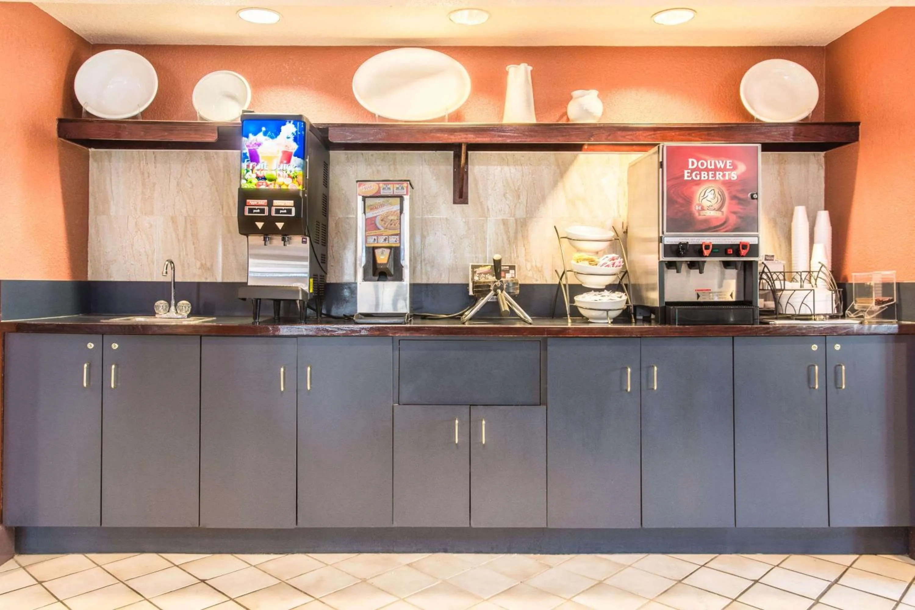 Restaurant/places to eat in Baymont by Wyndham Cincinnati Sharonville