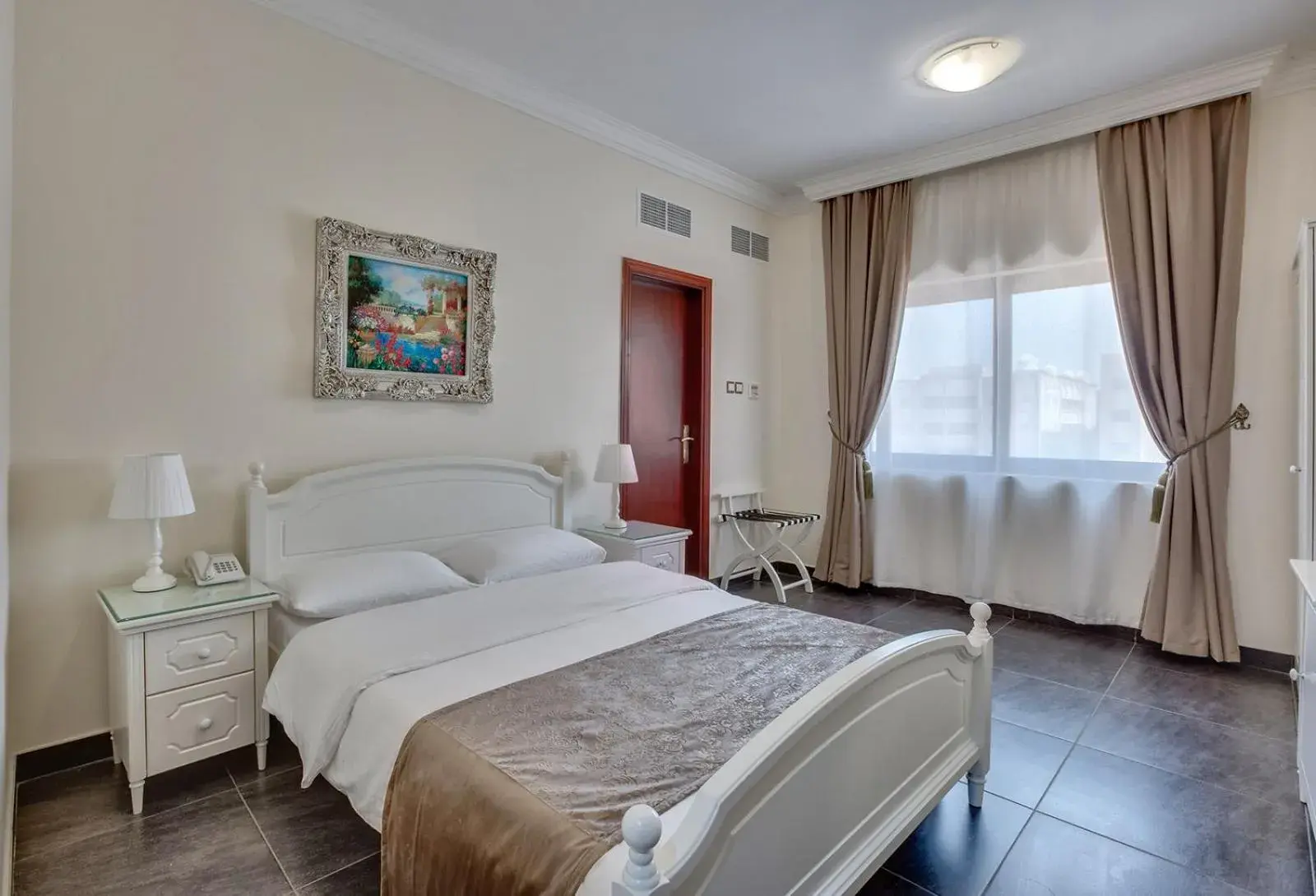 Standard Double Room in Royal Hotel Standard Double Room in Royal Hotel