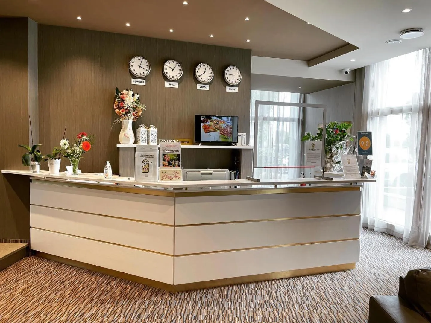 Restaurant/places to eat in Hotel Enjoy