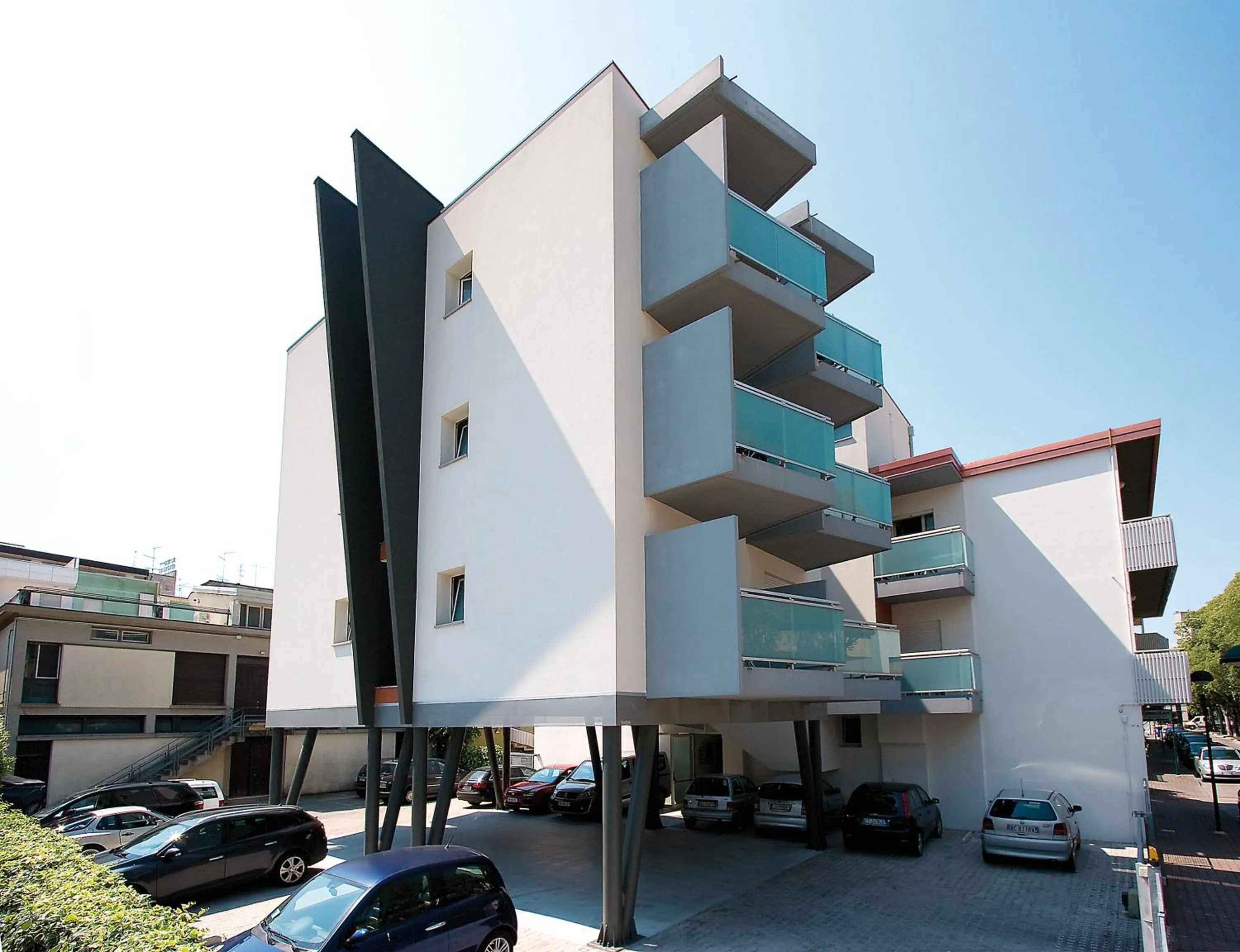 Property building in Hotel Simi Lan