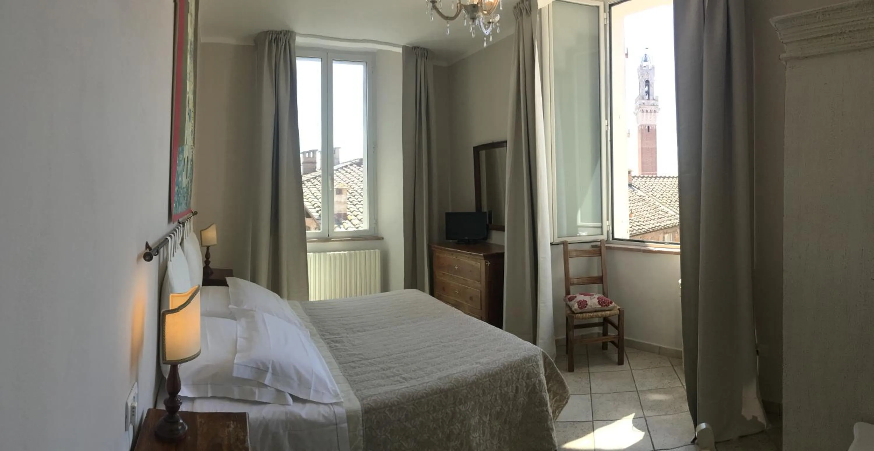 Bedroom, Bed in I Terzi Di Siena - Rooms Only