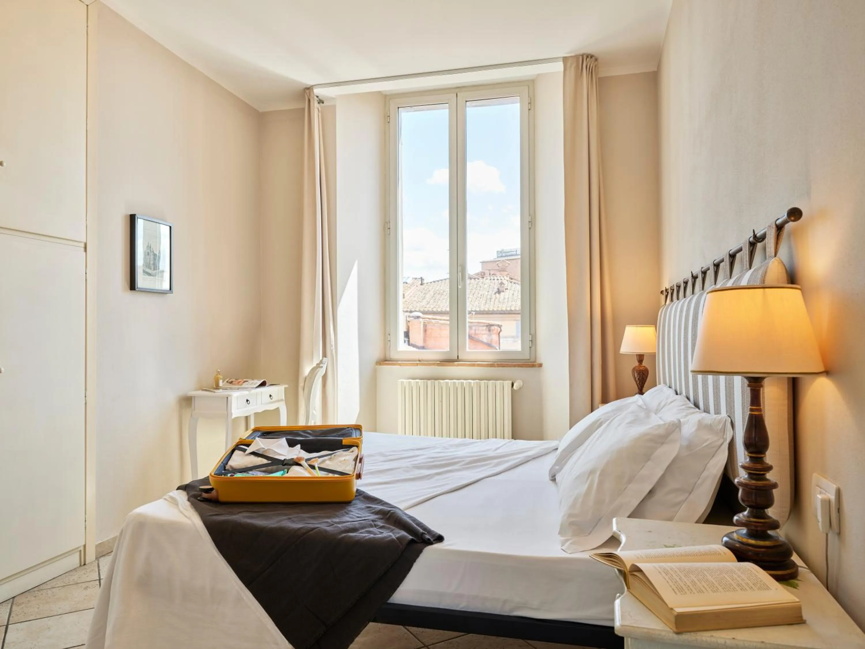 Photo of the whole room, Bed in I Terzi Di Siena - Rooms Only