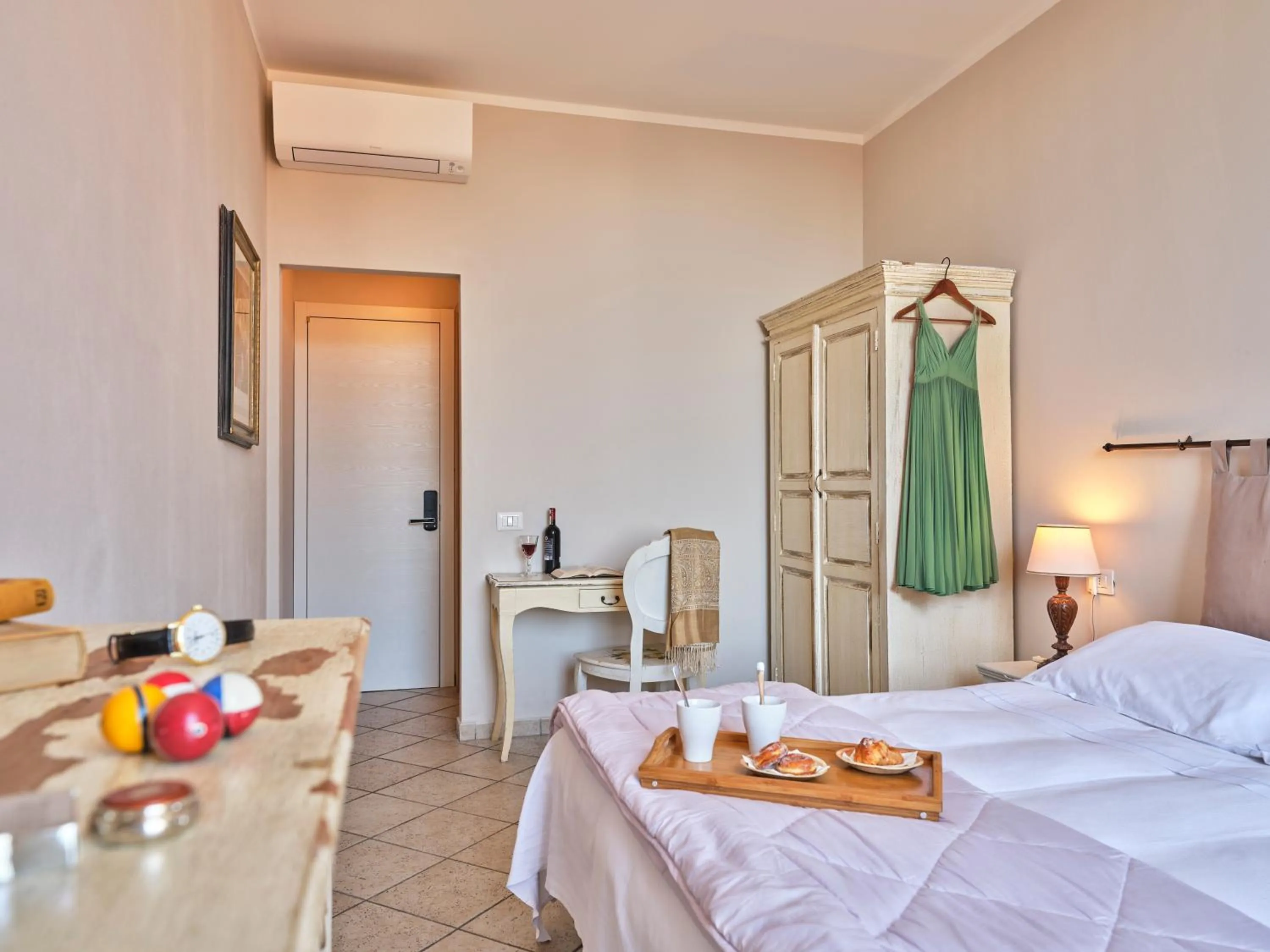 Photo of the whole room, Bed in I Terzi Di Siena - Rooms Only