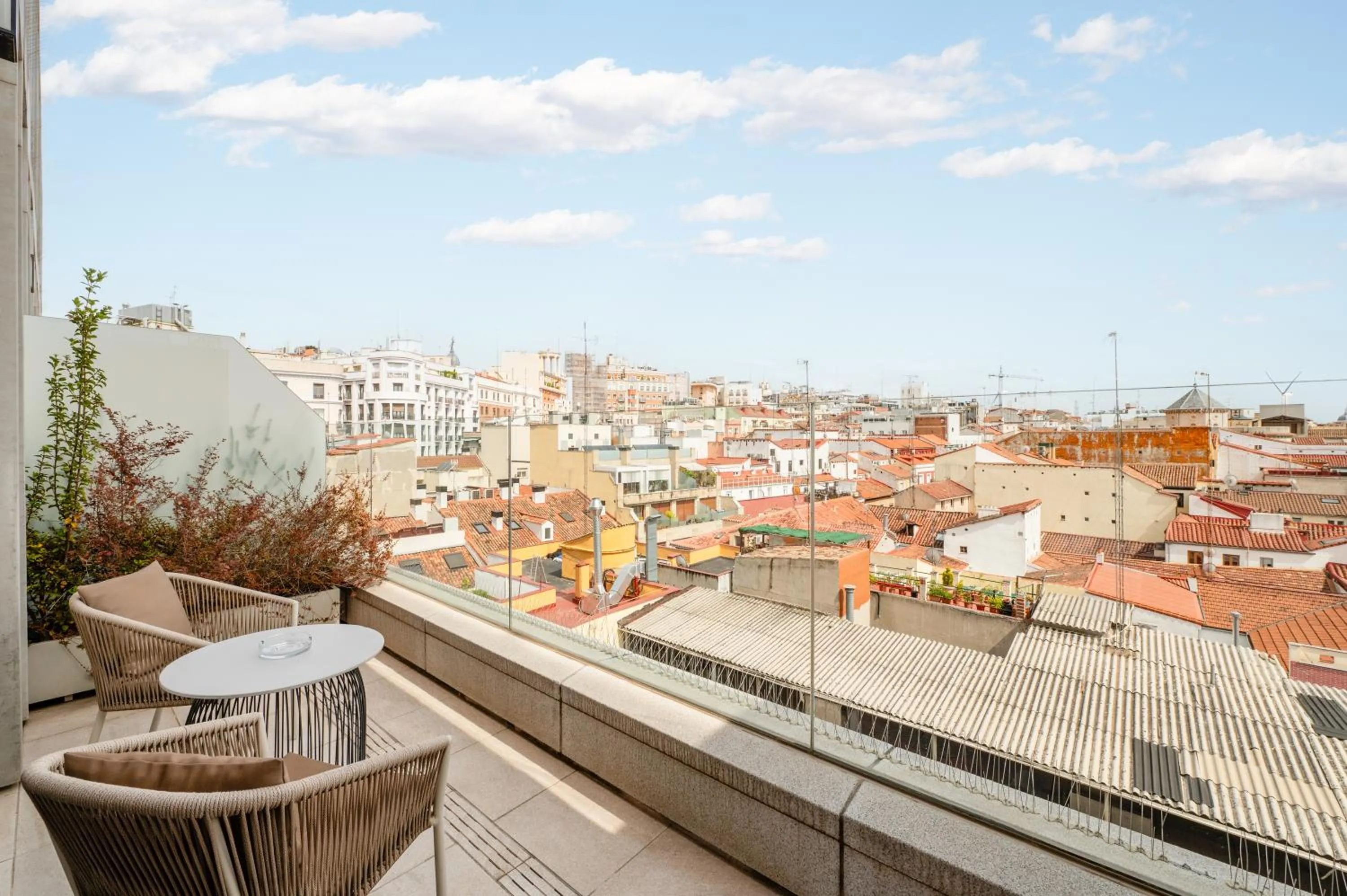 Superior Double Room with Terrace in VP Plaza España Design