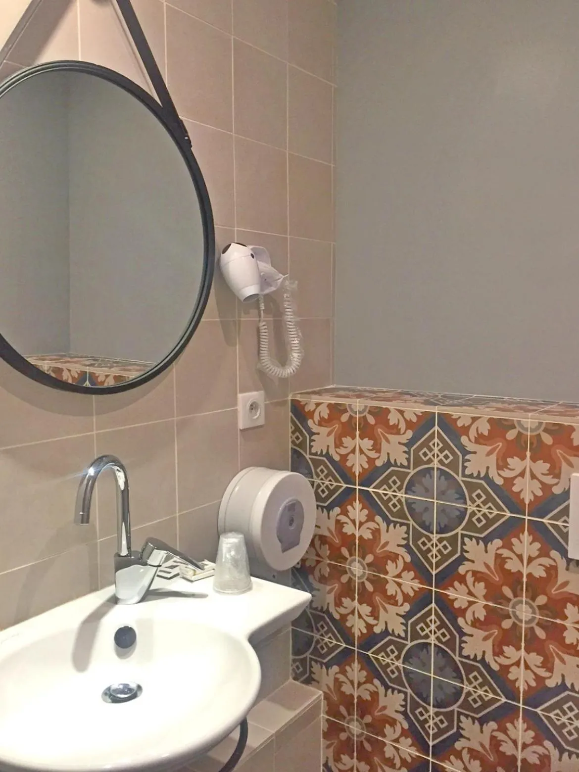 Toilet in Hôtel Marignan