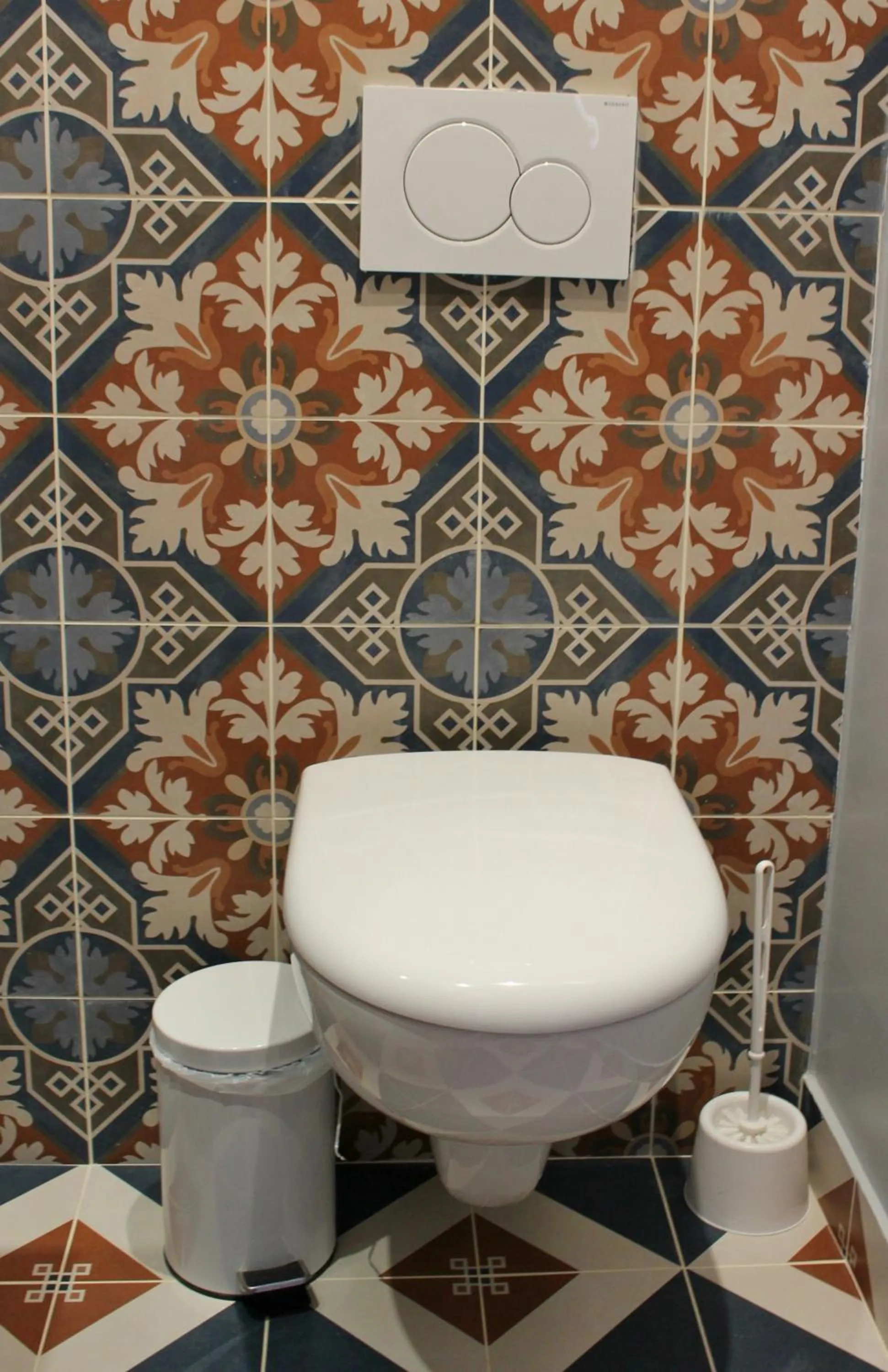 Toilet in Hôtel Marignan
