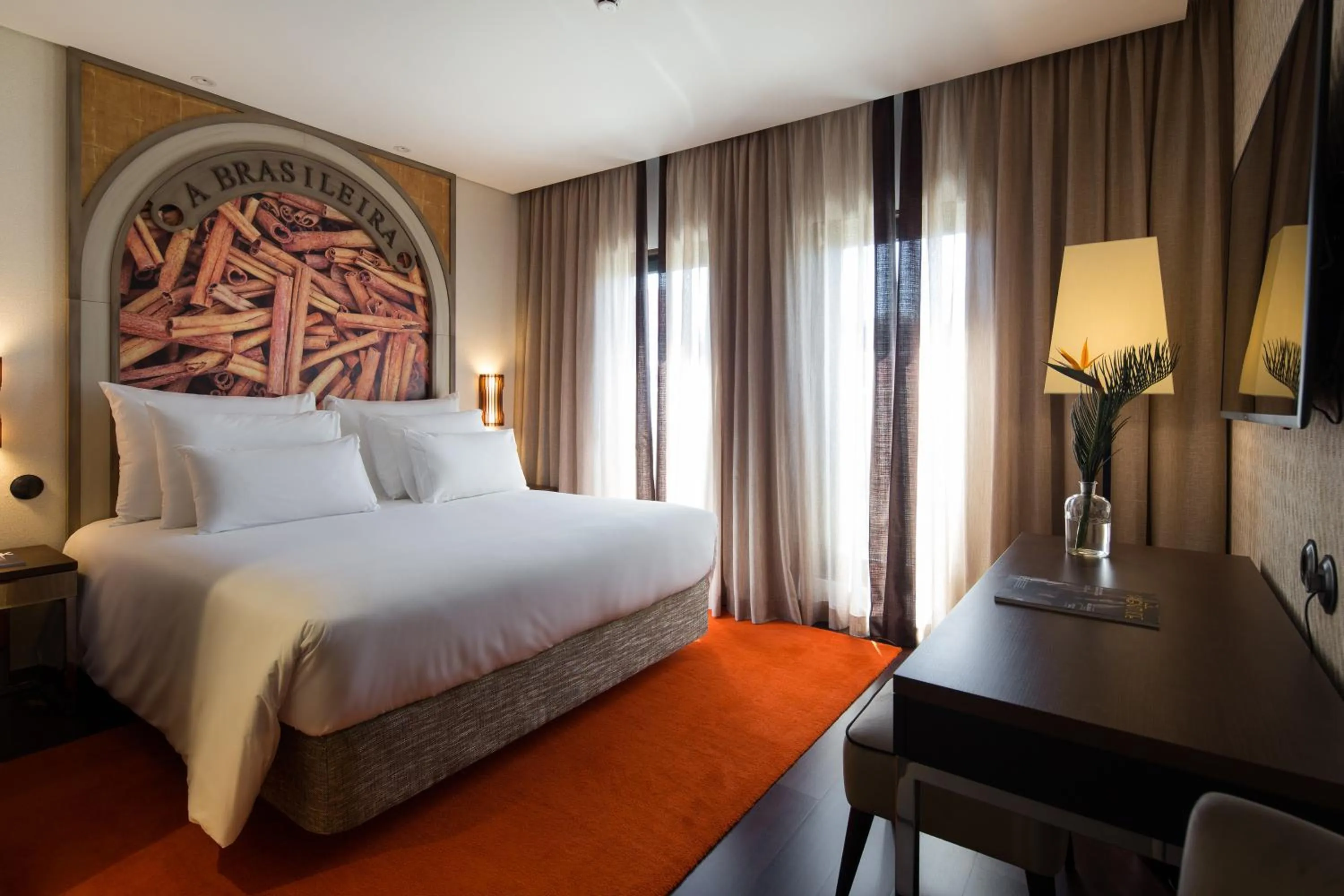 Bedroom, Bed in Pestana Porto - A Brasileira, City Center & Heritage Building