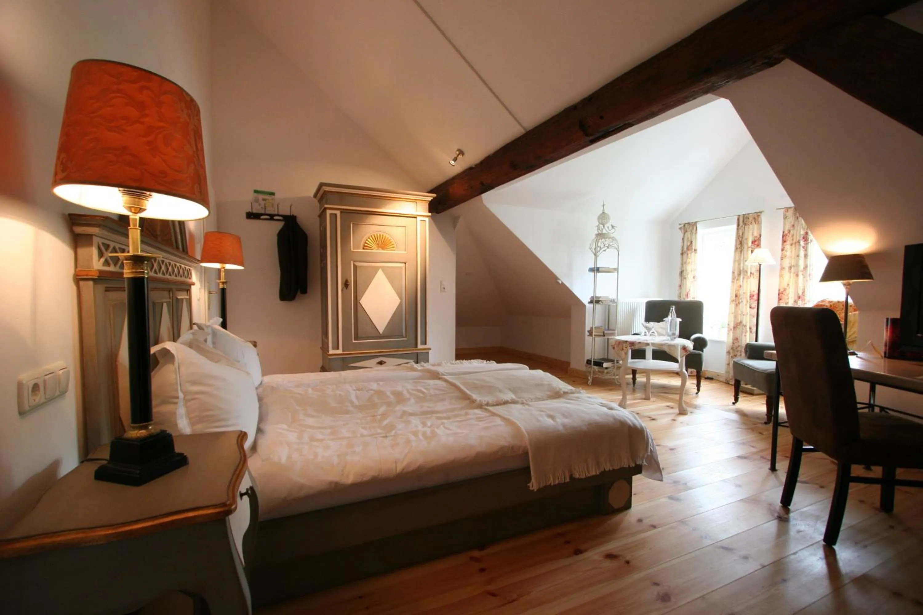 Photo of the whole room, Bed in Hotel Hochzeitshaus