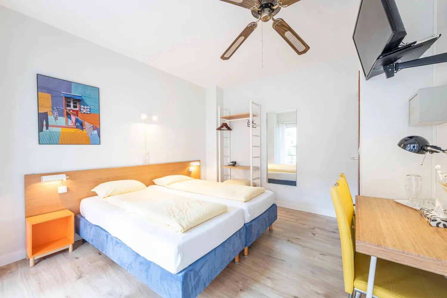 Bedroom, Bed in Hotel Atlantico self check-in