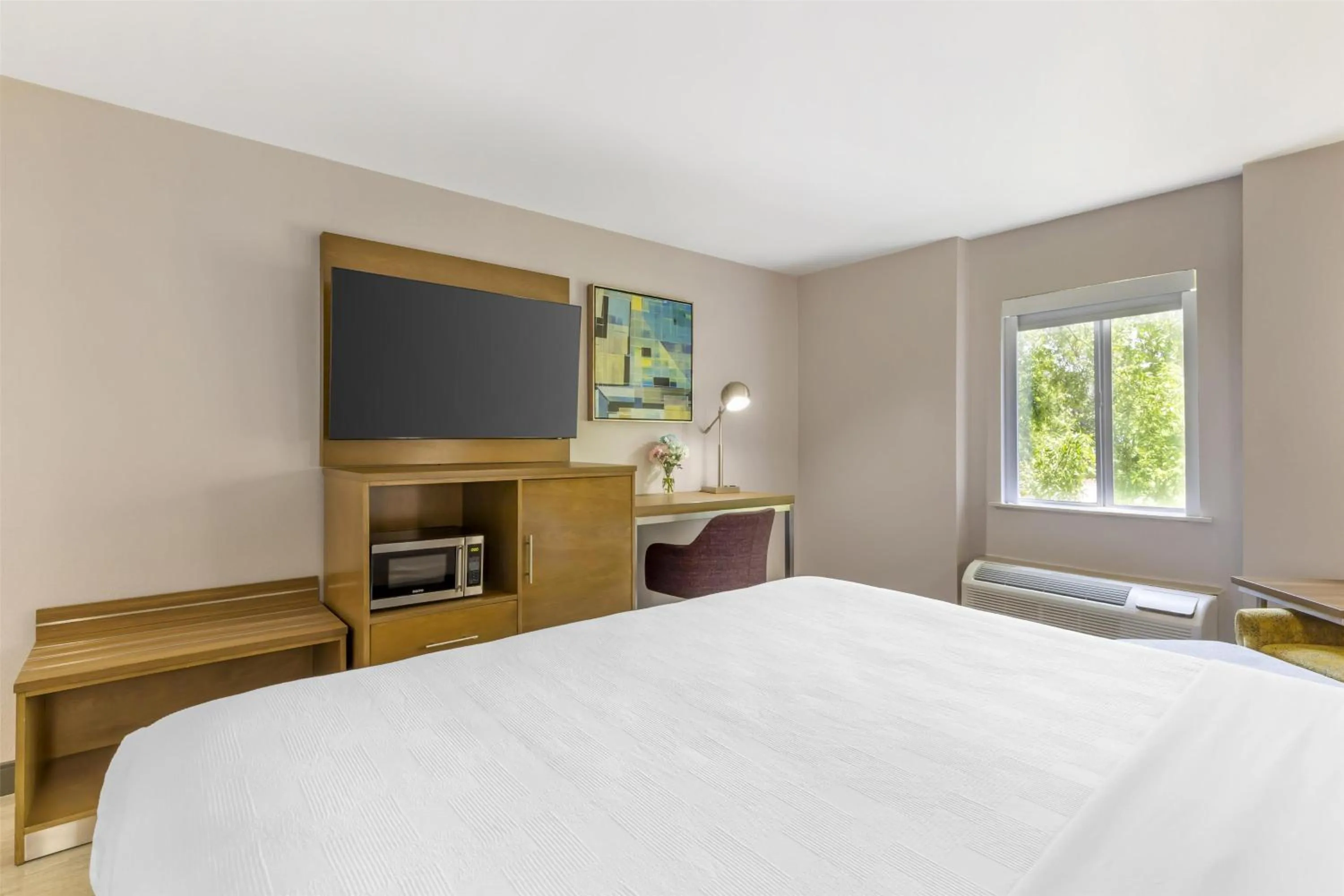 Bedroom, Bed in Best Western Plus Raleigh Crabtree Valley Hotel