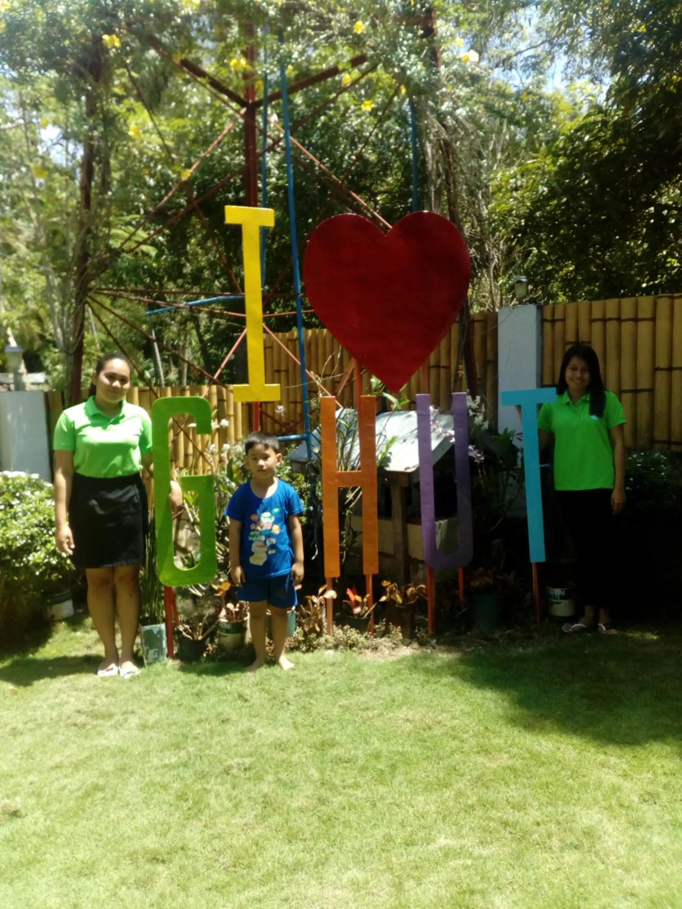 People in Greenhut Pension & Bar