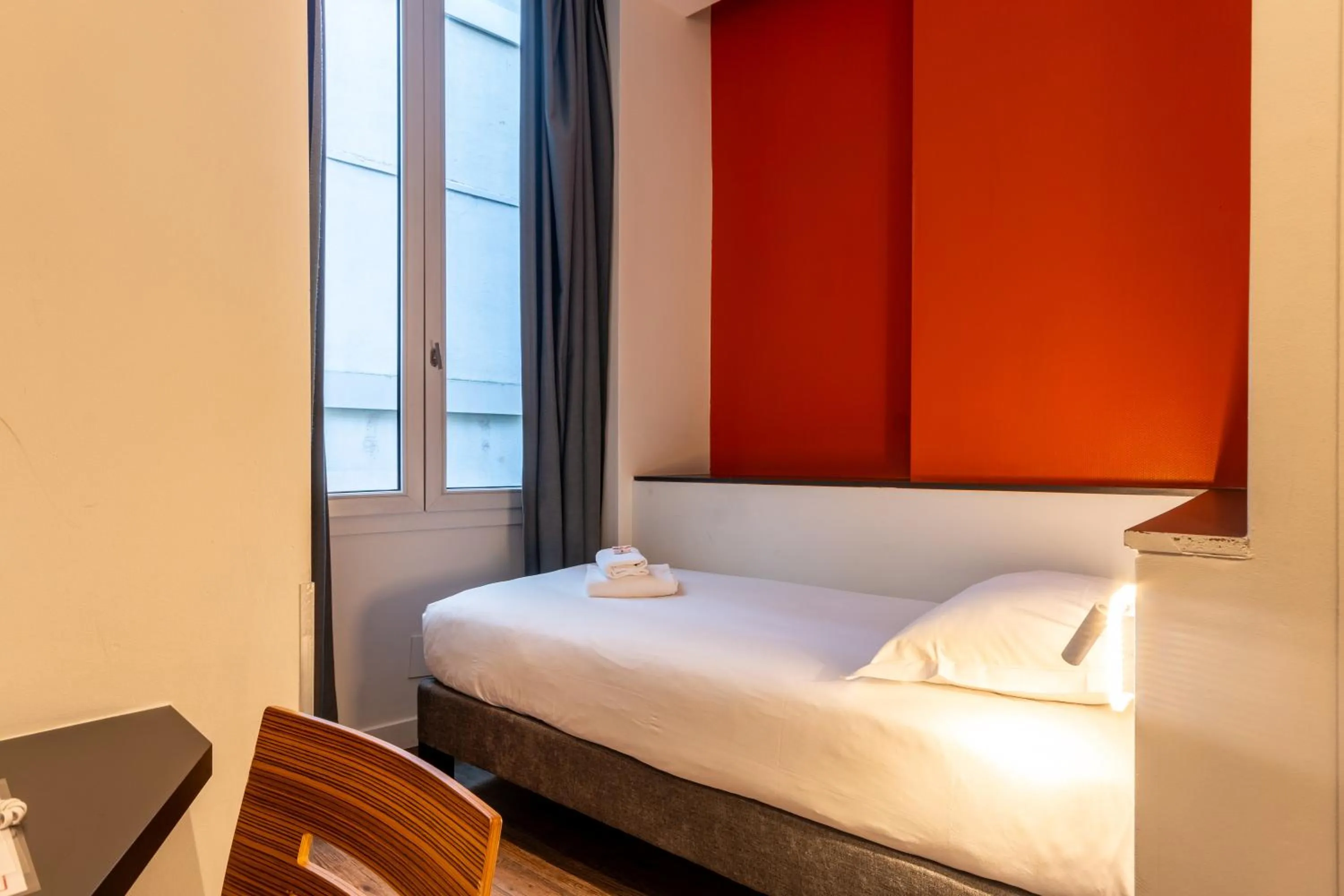 Bed in Urban Style Bordeaux Centre Hotel de la Presse