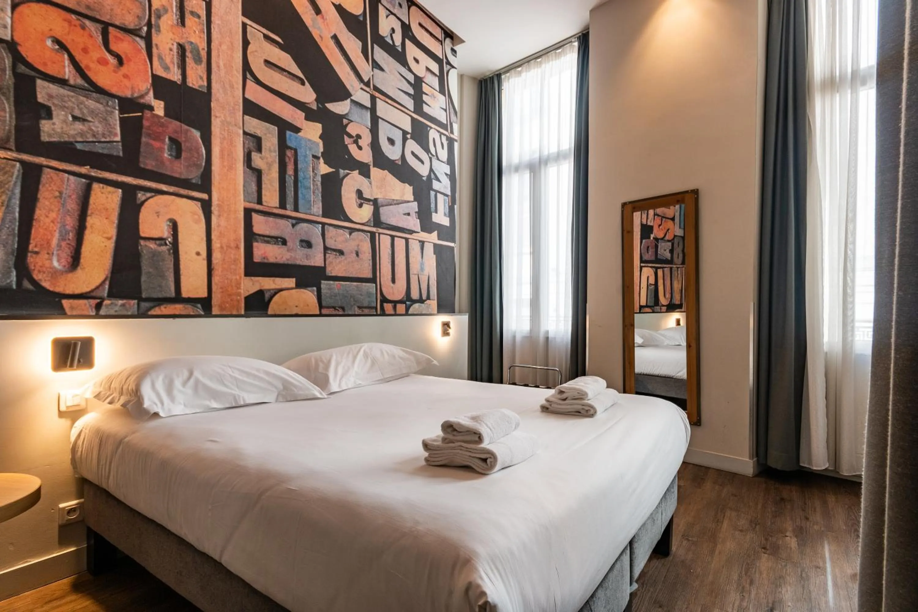 Bed in Urban Style Bordeaux Centre Hotel de la Presse