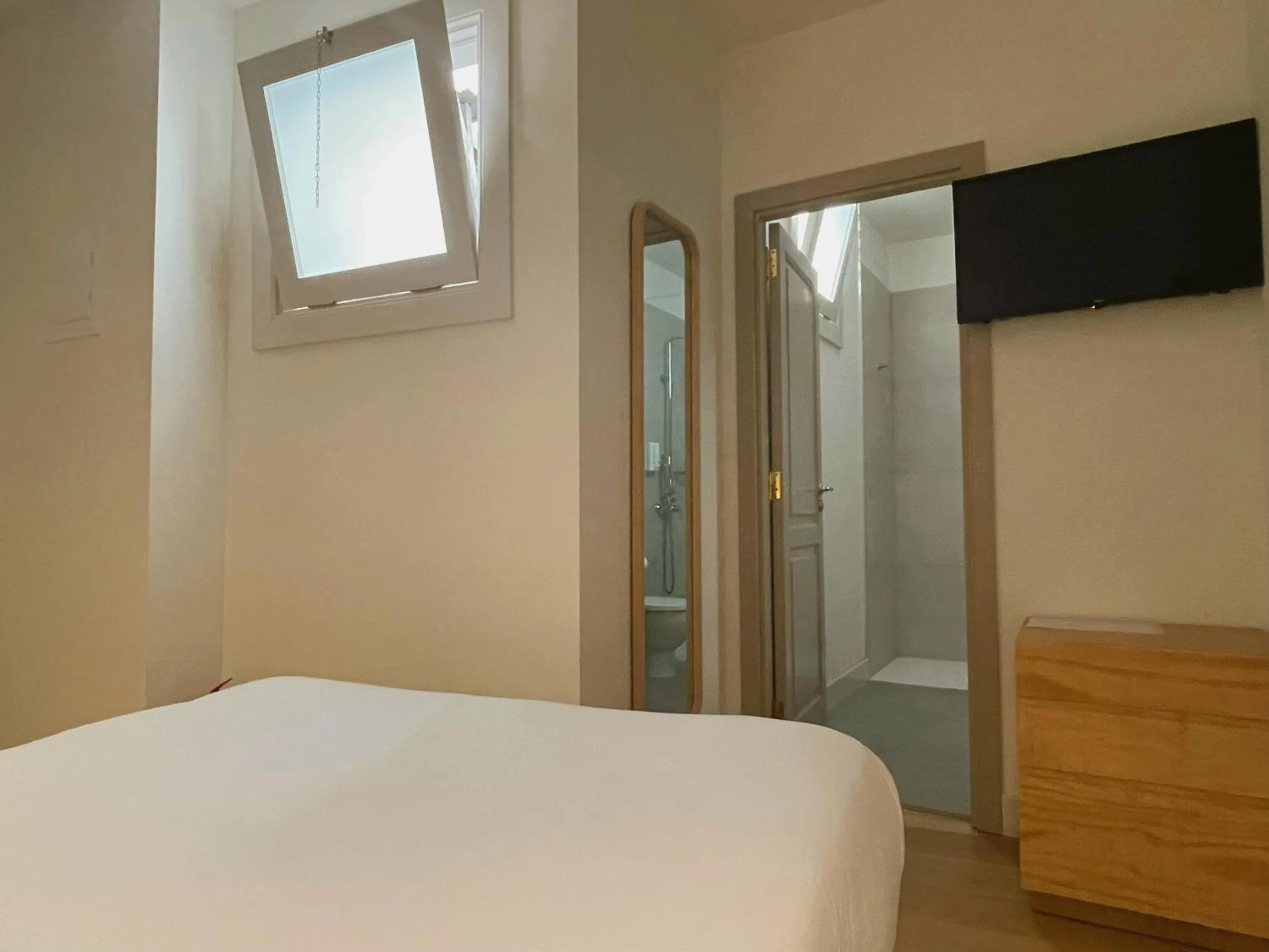 Bed in VEINTIUNO Emblematic Hotels - Adults Only