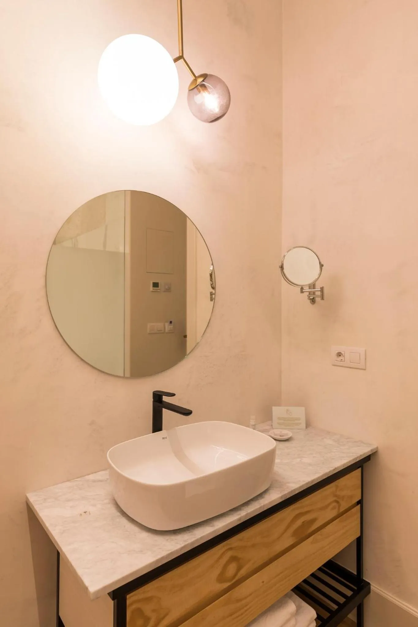 Bathroom in VEINTIUNO Emblematic Hotels - Adults Only