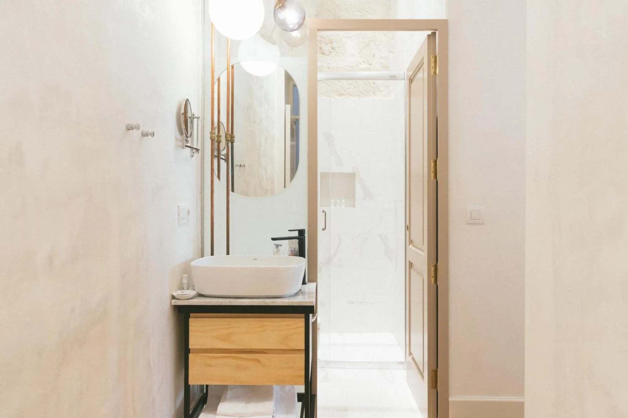 Toilet in VEINTIUNO Emblematic Hotels - Adults Only