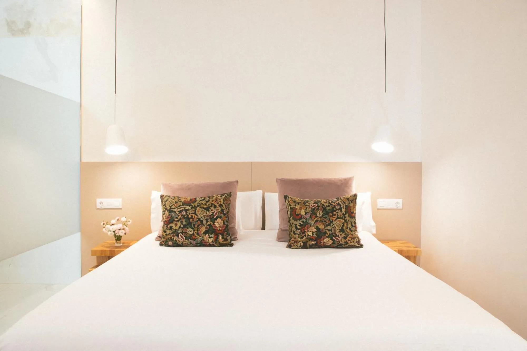 Bed in VEINTIUNO Emblematic Hotels - Adults Only