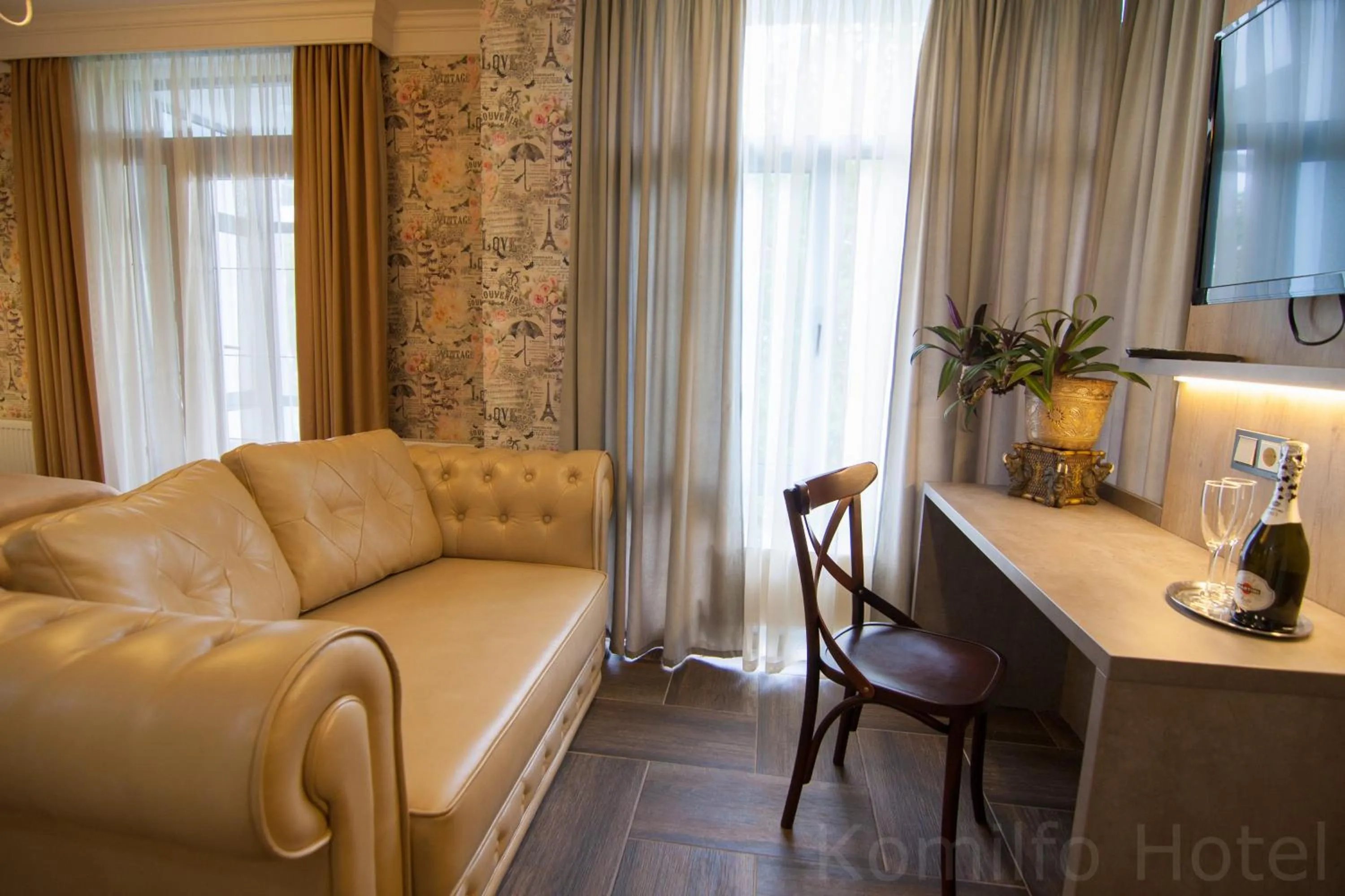 Photo of the whole room in Komilfo Hotel