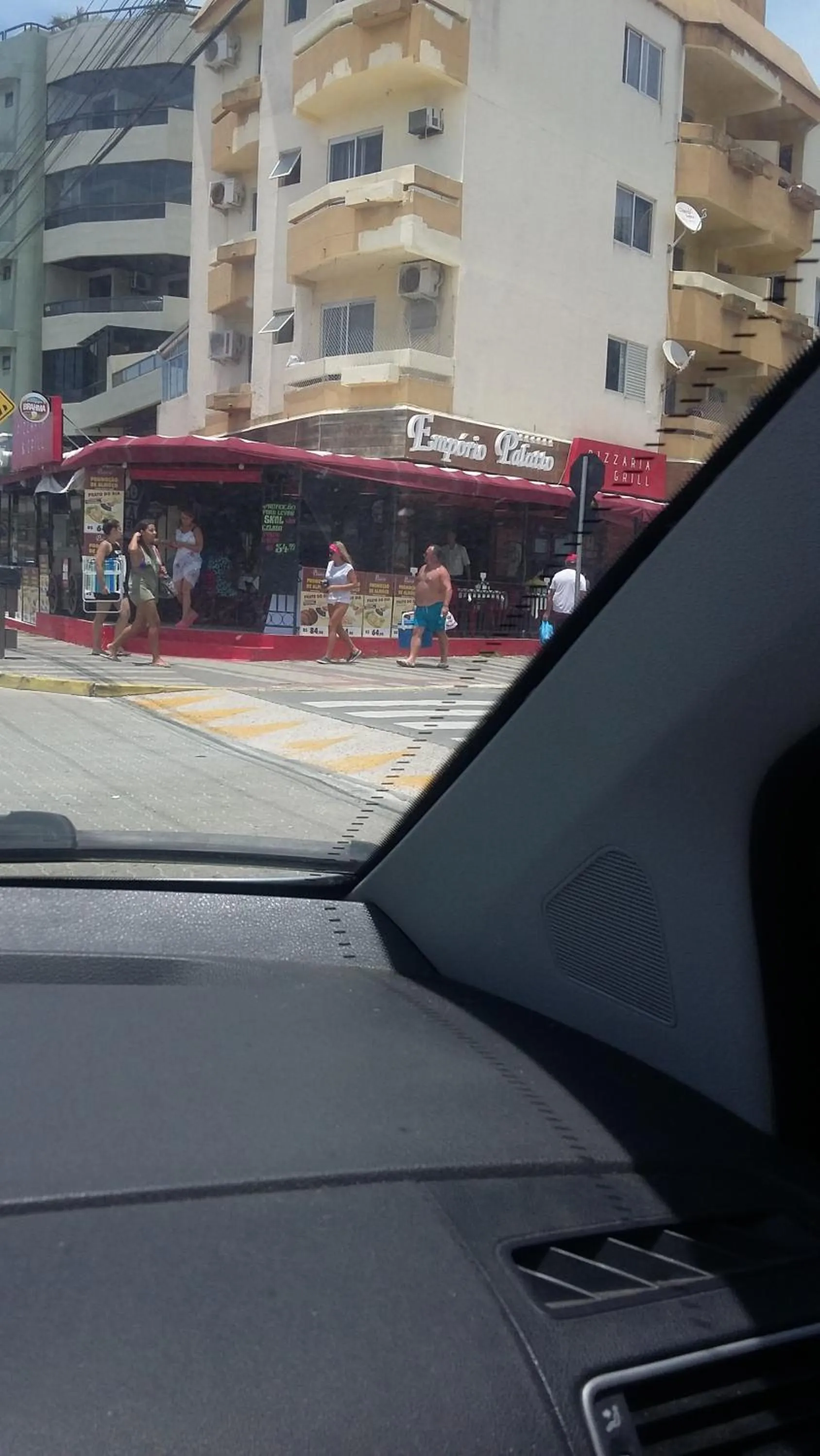 Property building in Apartamento de temporada