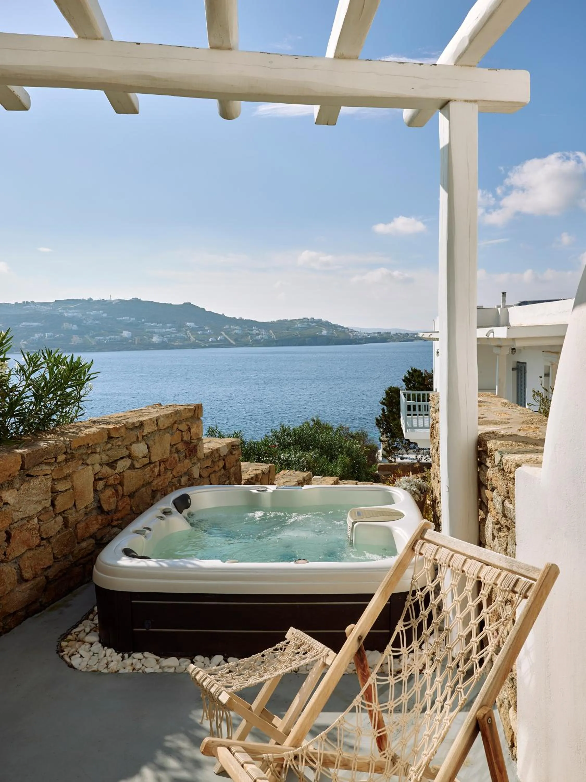 Hot Tub in Hotel Adonis