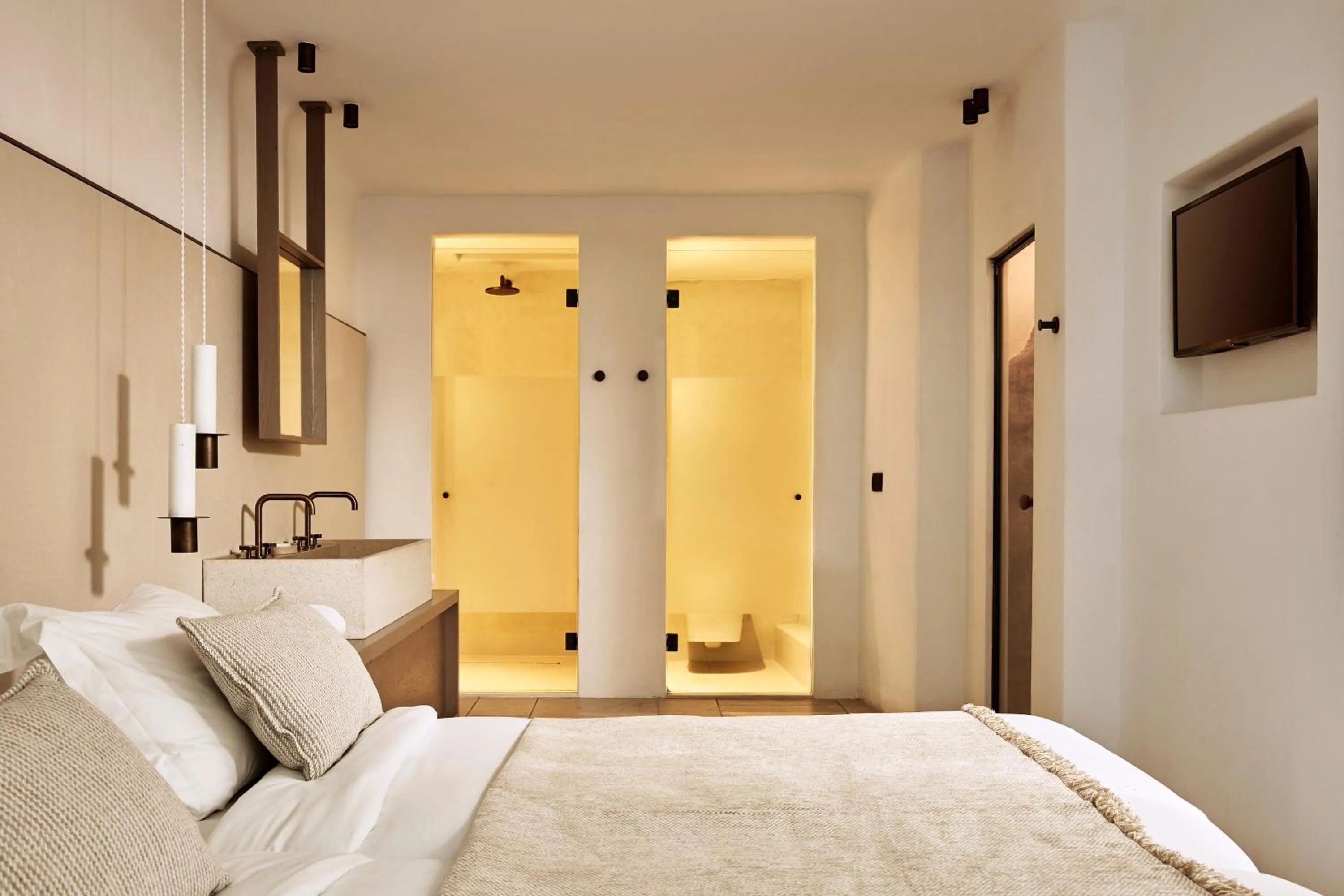 Photo of the whole room, Bed in Hotel Adonis