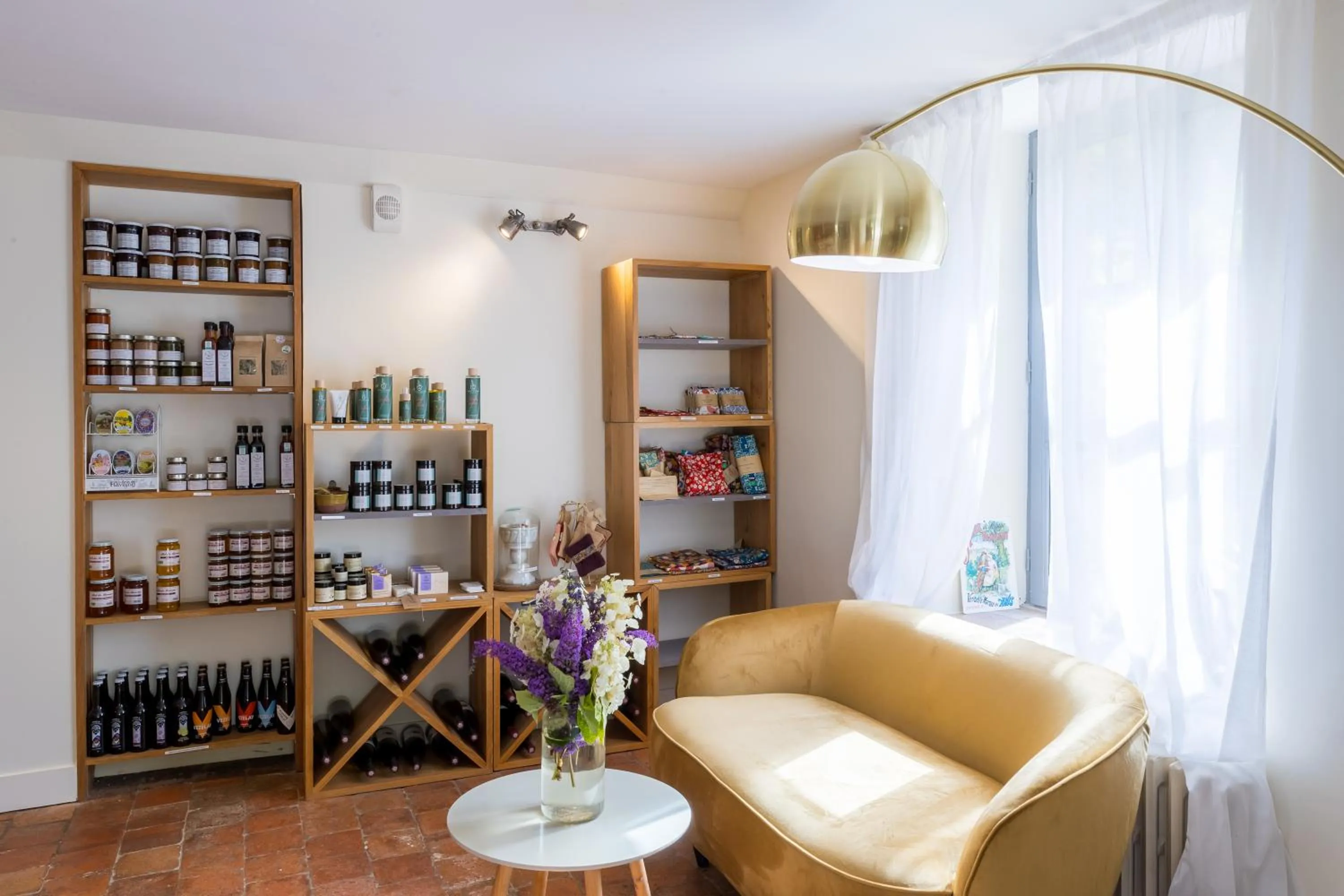 Lobby or reception in Demeures et Châteaux Moulin des Templiers Hôtel & SPA