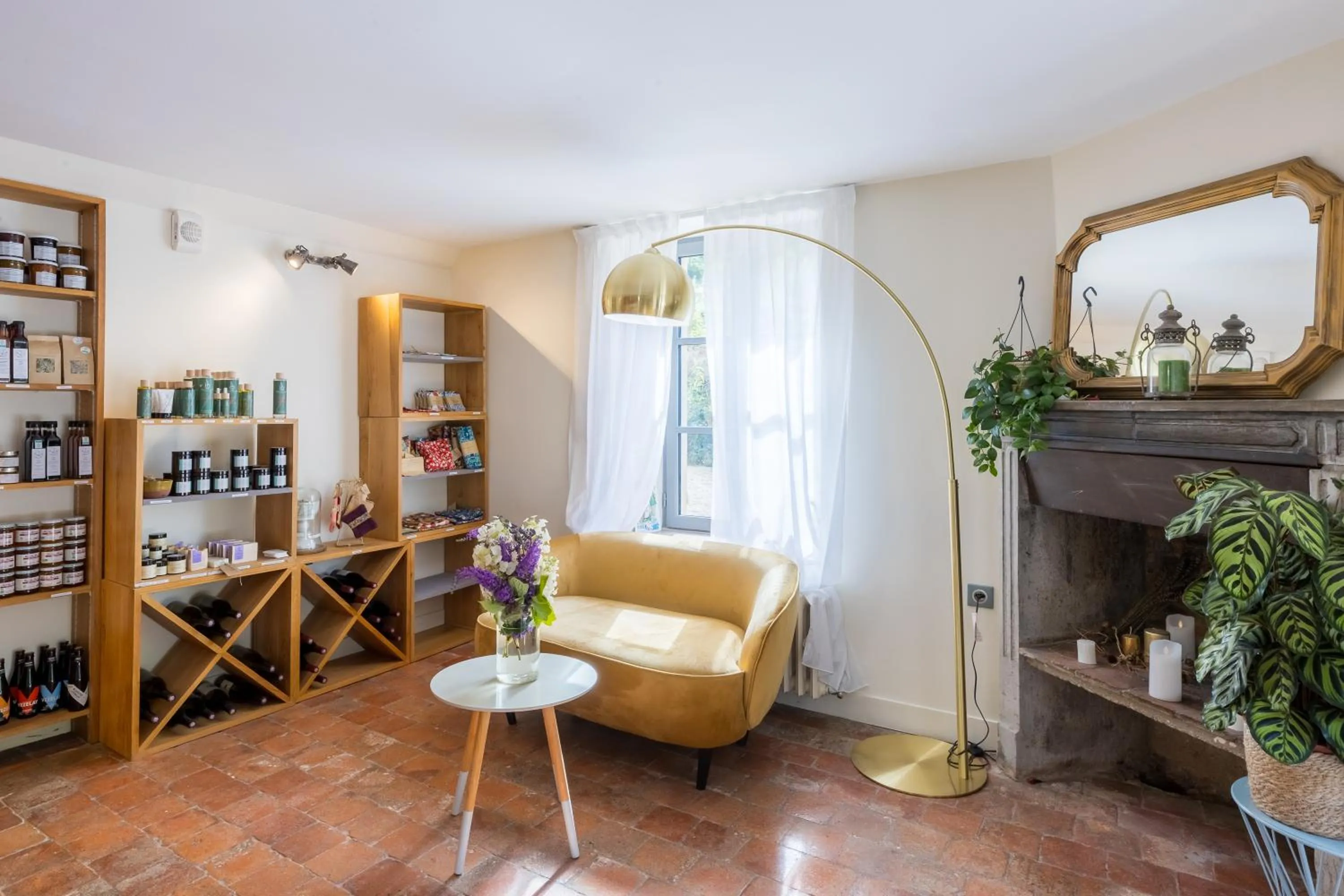 Lobby or reception in Demeures et Châteaux Moulin des Templiers Hôtel & SPA
