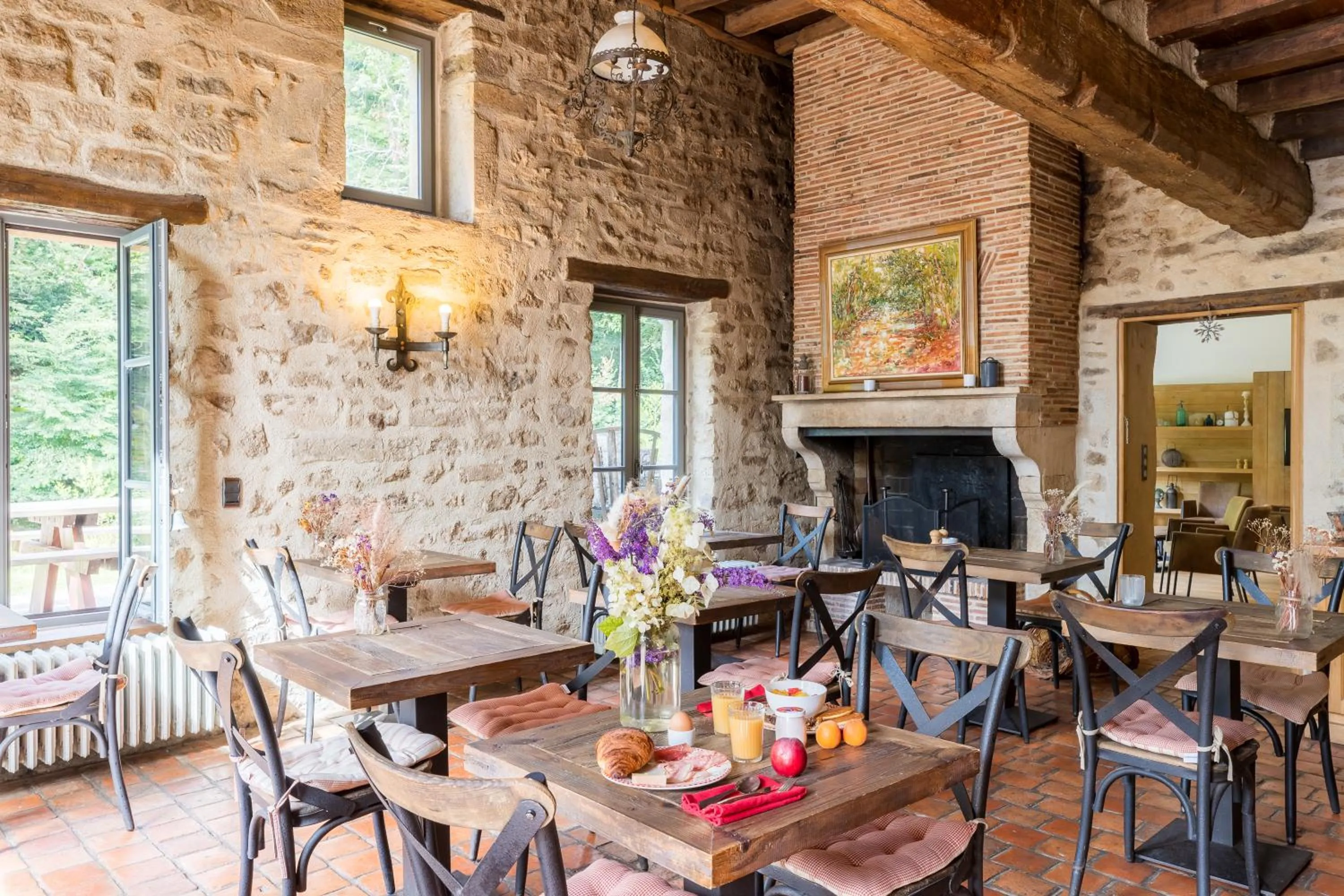 Restaurant/places to eat in Demeures et Châteaux Moulin des Templiers Hôtel & SPA