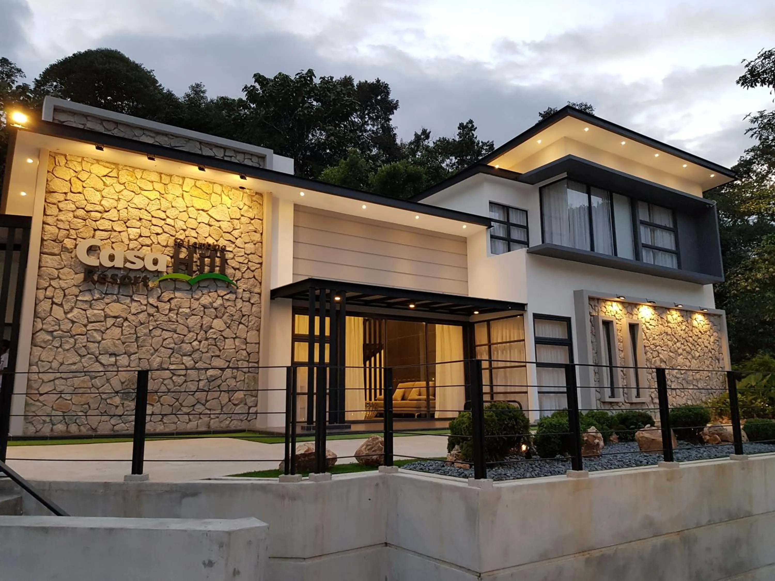 Lilla Waterfall Retreat - Sg Lembing, Kuantan Formerly Known as Casa Hill Resort