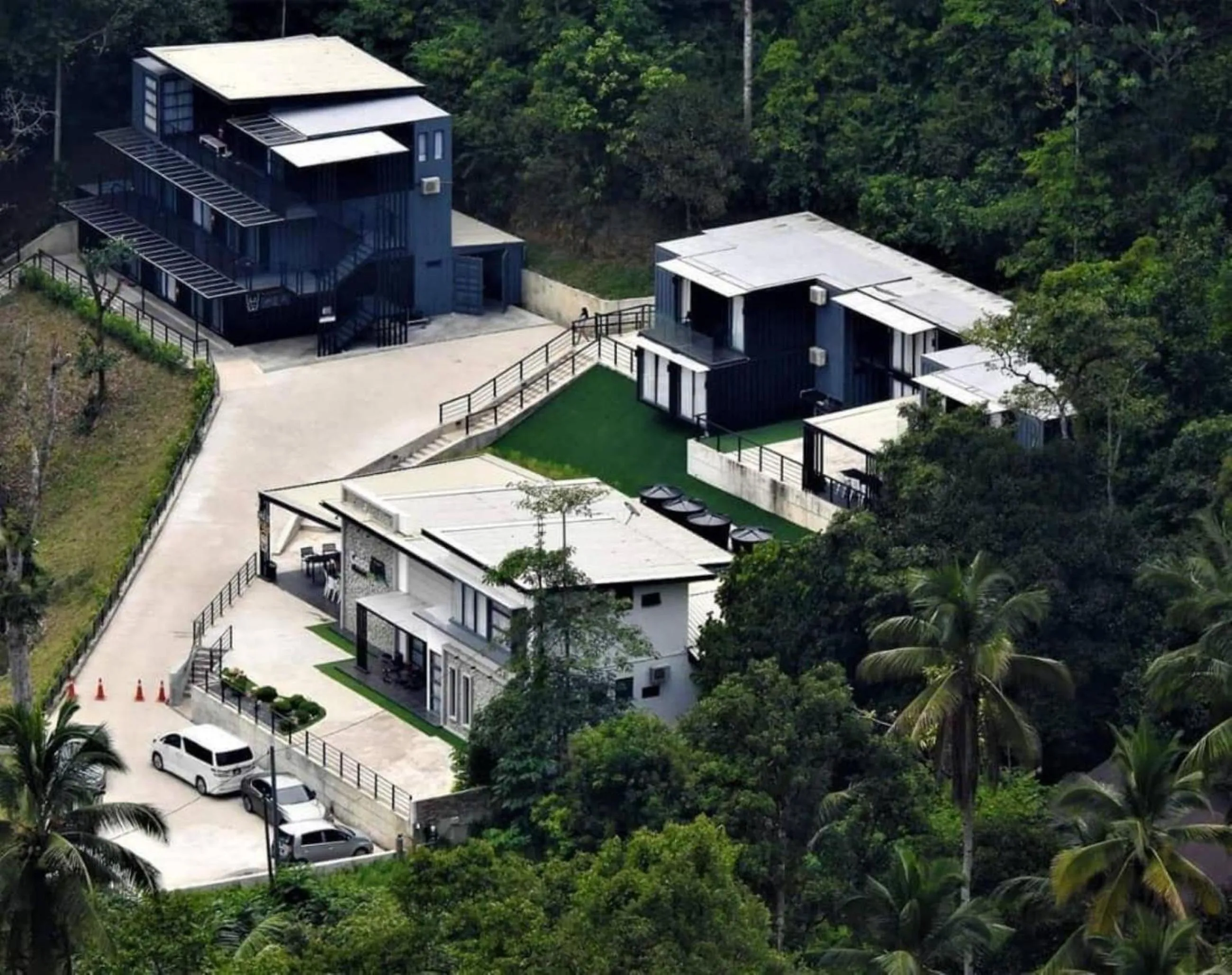 Property building in Lilla Waterfall Retreat - Sg Lembing, Kuantan Formerly Known as Casa Hill Resort