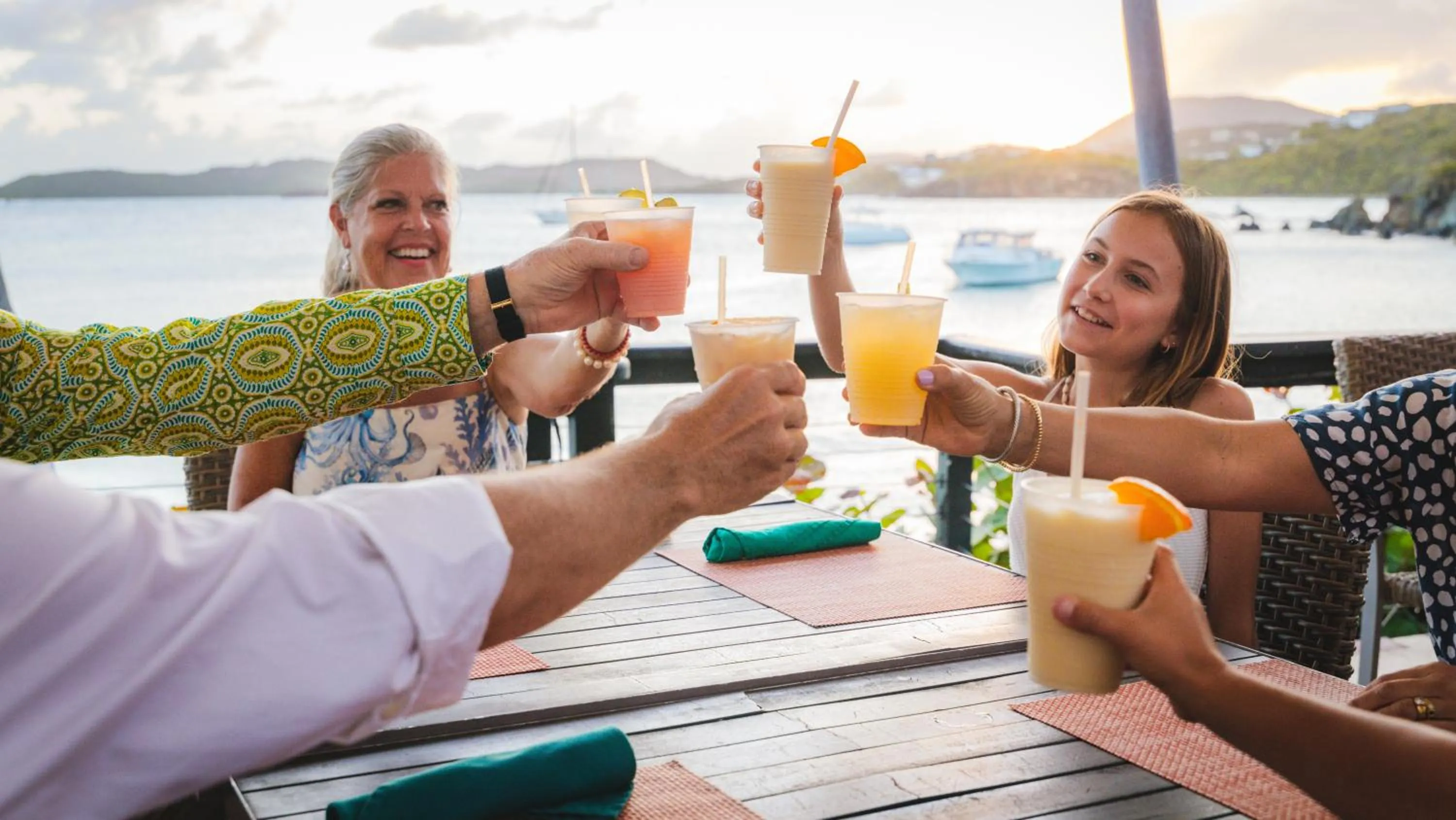 Restaurant/places to eat in Secret Harbour Beach Resort