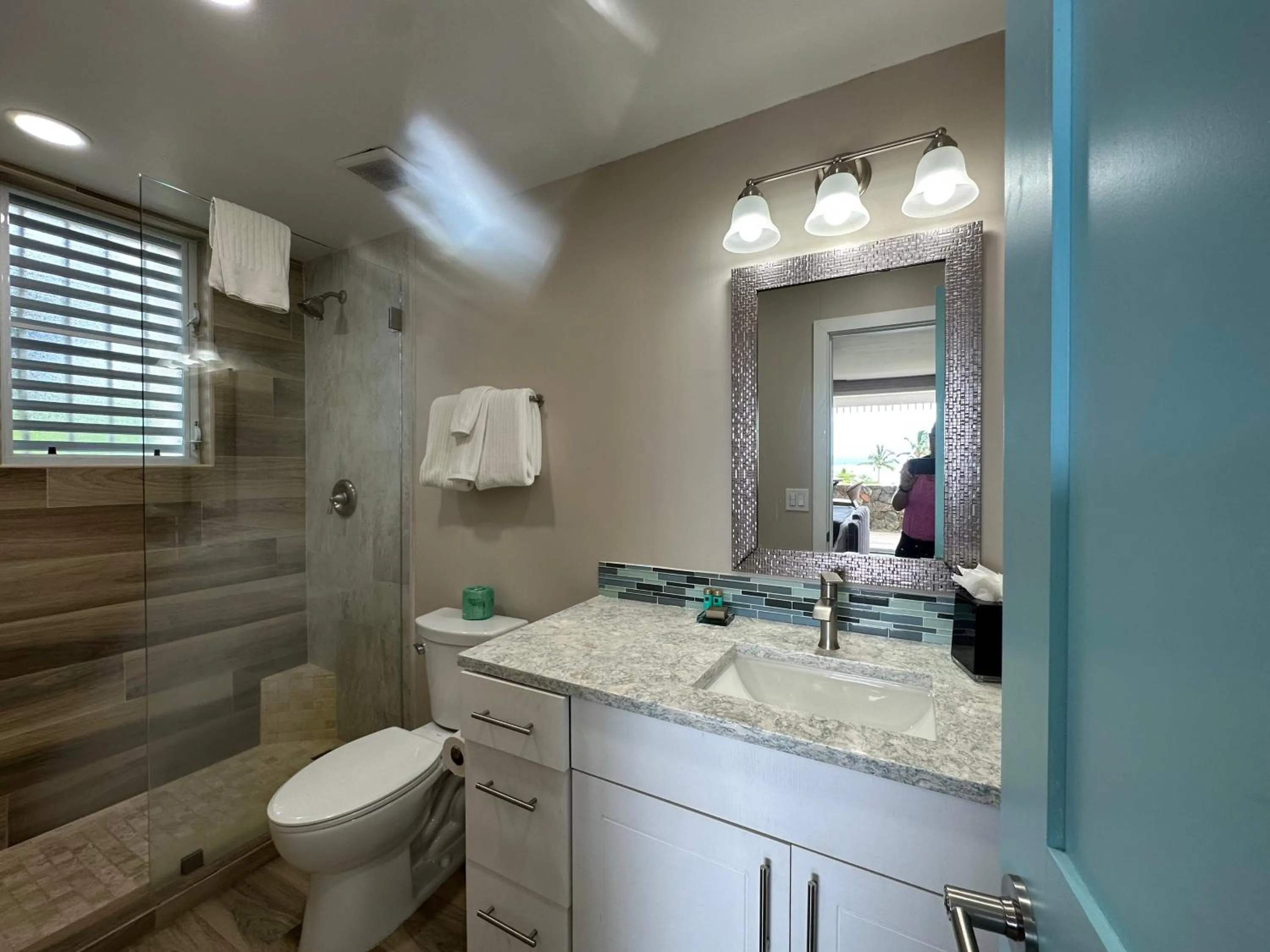 Bathroom in Secret Harbour Beach Resort