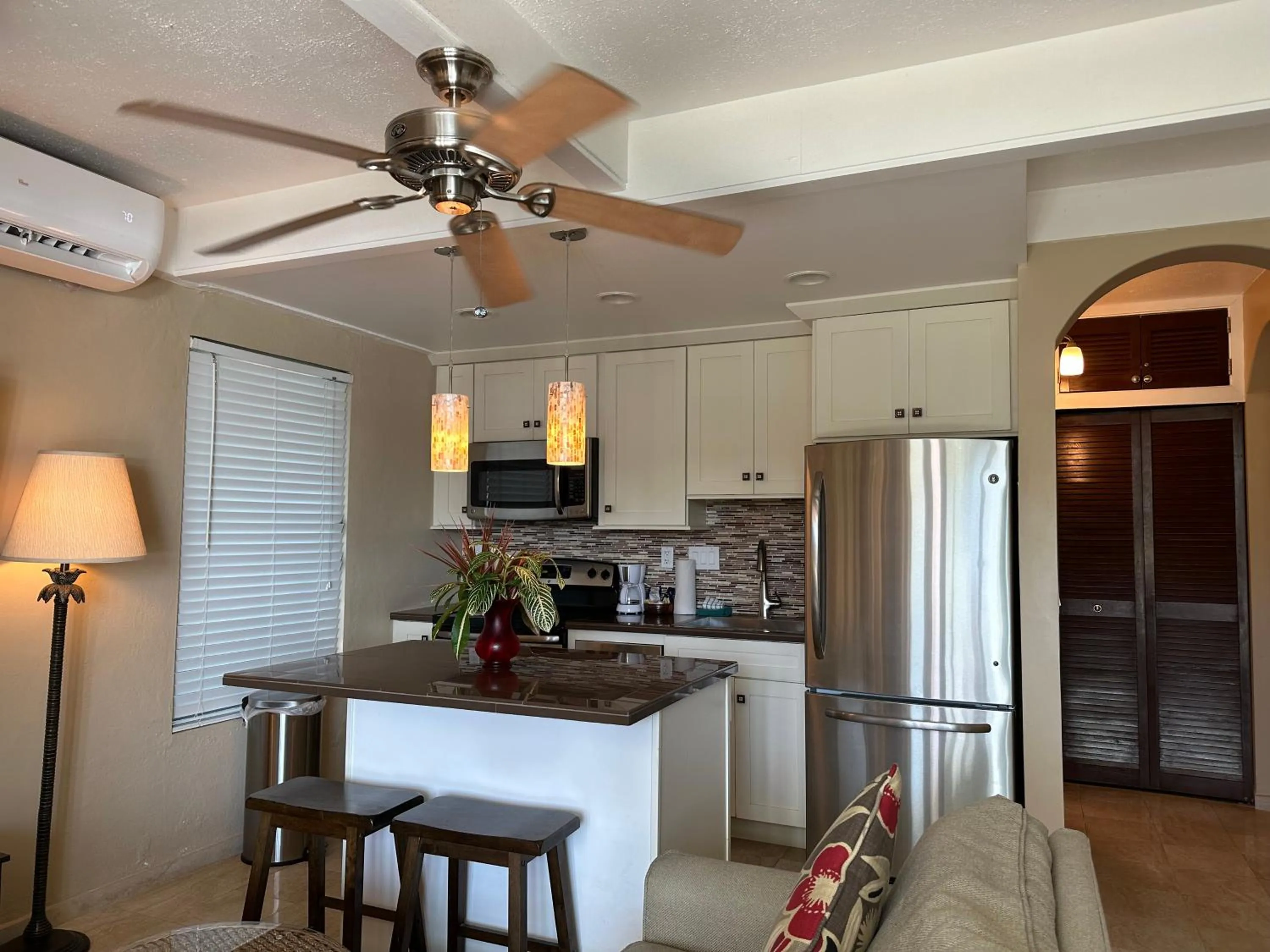 kitchen in Secret Harbour Beach Resort